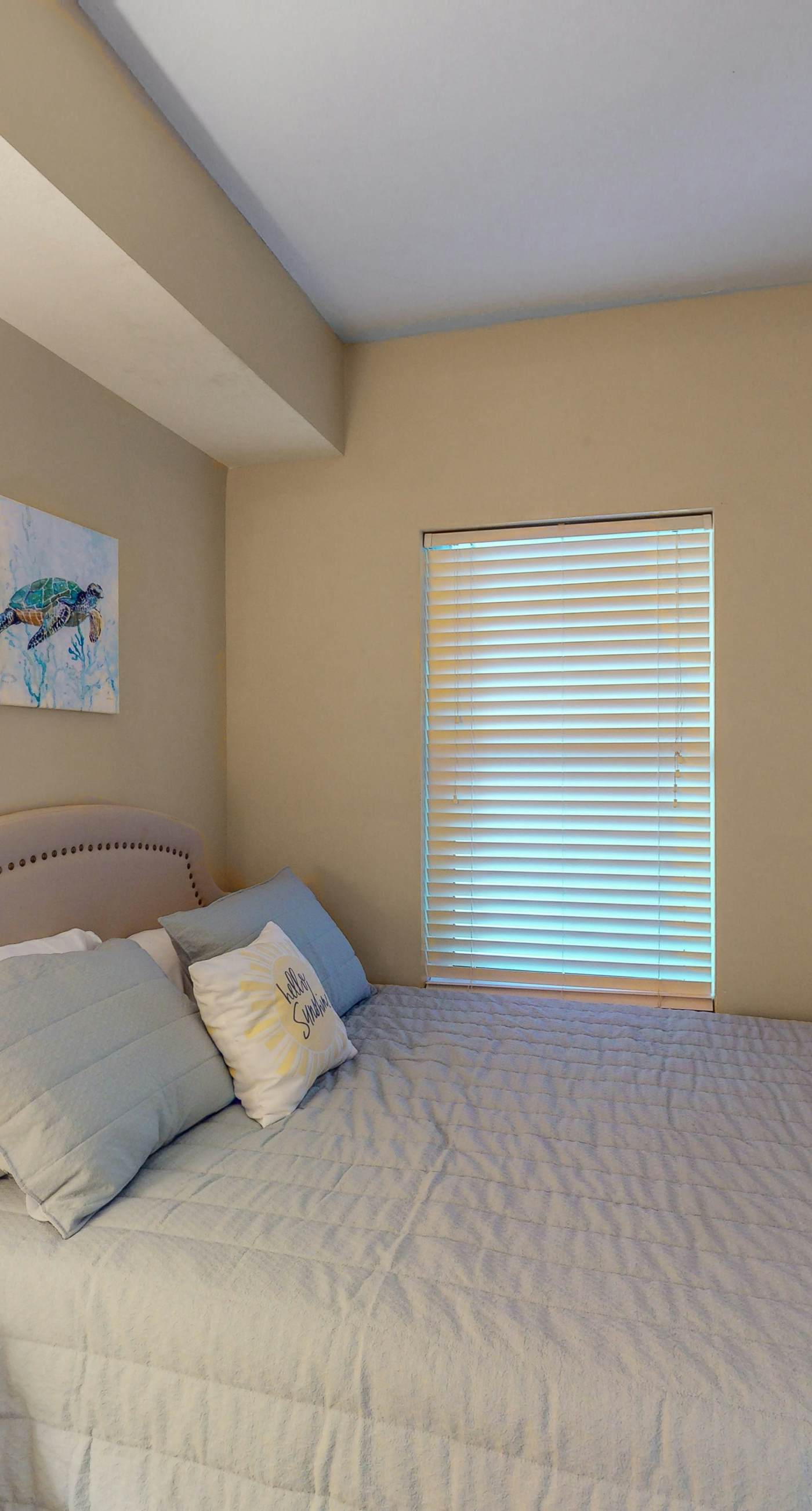 Waterfront condo w/ swim through indoor/outdoor community pools, hot tub & sauna