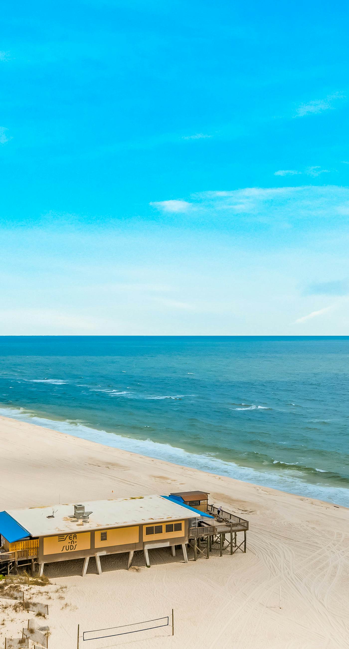 Waterfront condo w/ swim through indoor/outdoor community pools, hot tub & sauna