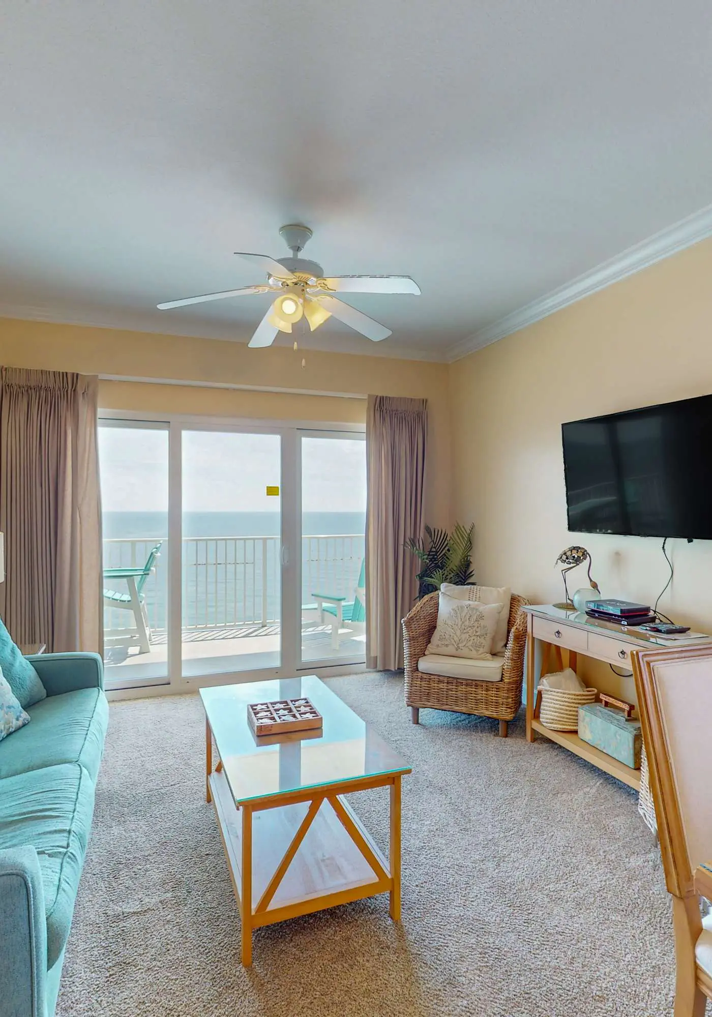 Waterfront condo w/ swim through indoor/outdoor community pools, hot tub & sauna