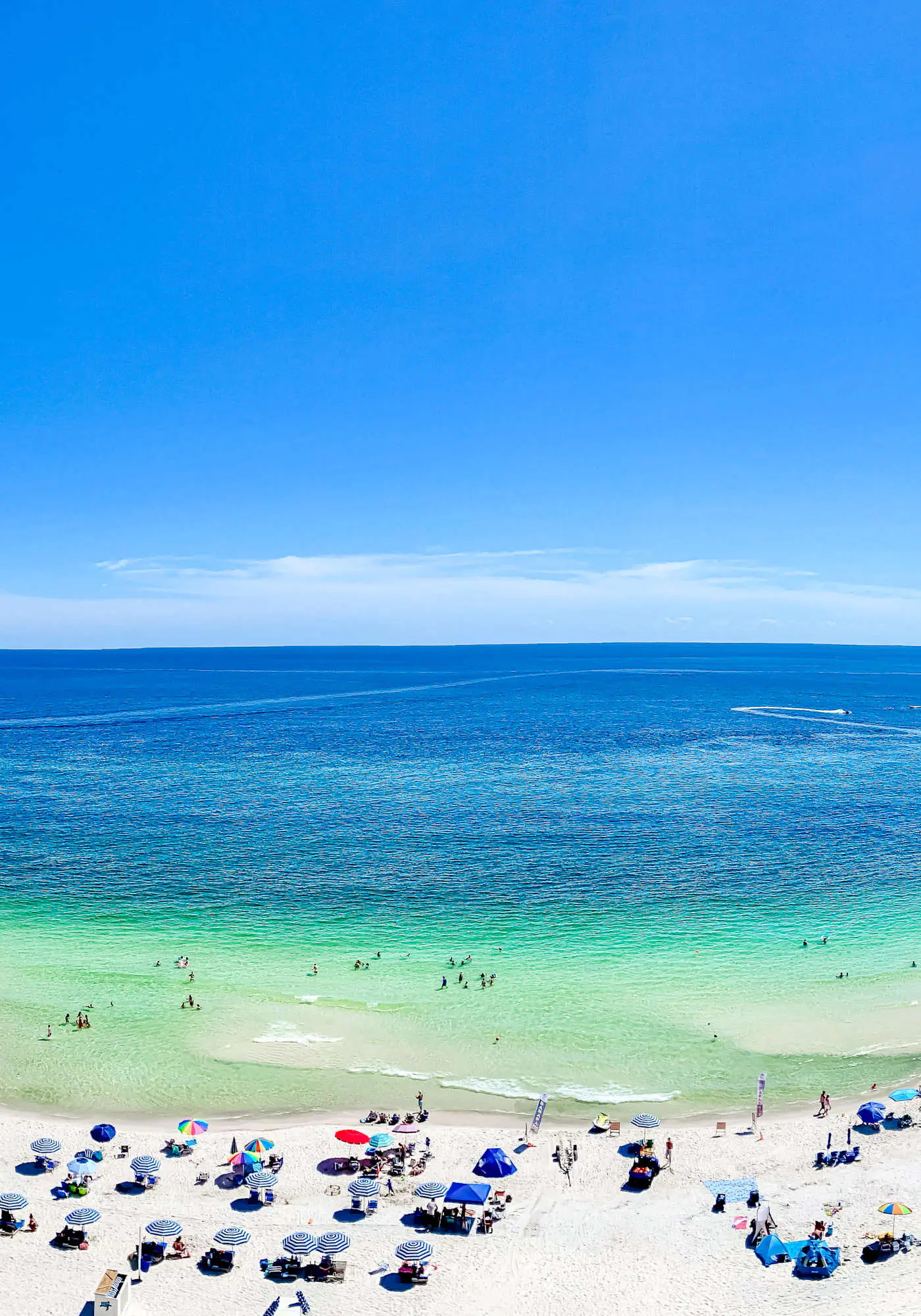Waterfront condo w/ swim through indoor/outdoor community pools, hot tub & sauna