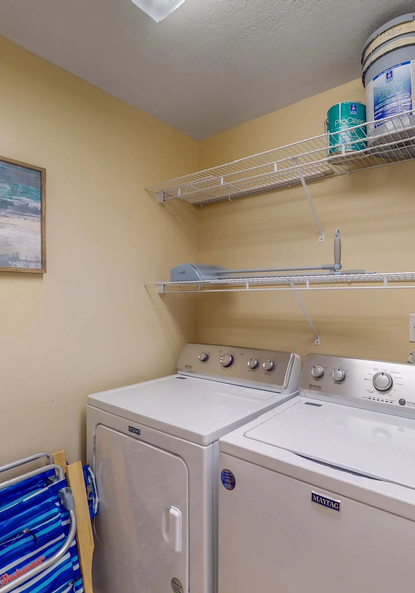 Waterfront condo w/ swim through indoor/outdoor community pools, hot tub & sauna