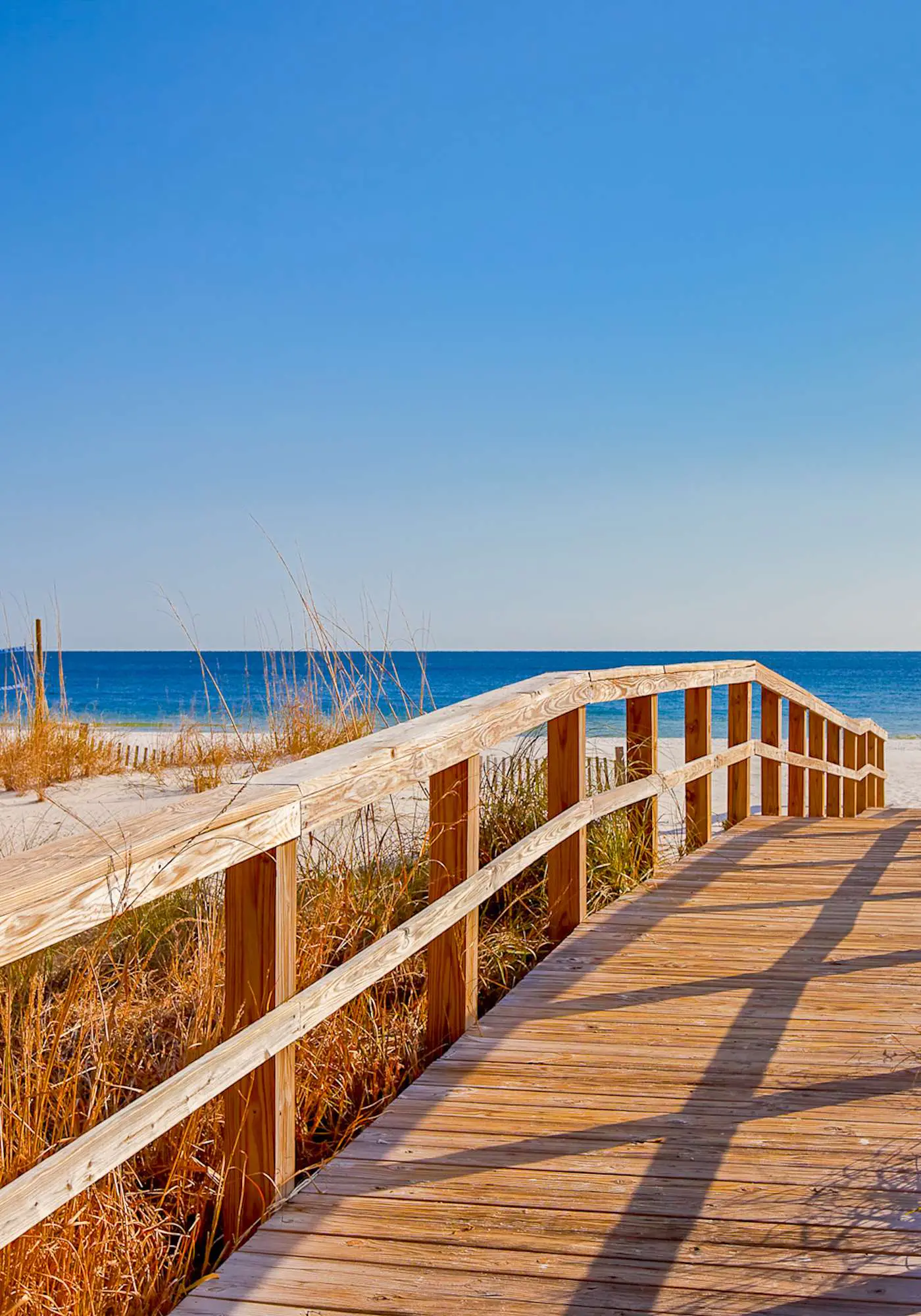 Waterfront condo w/ swim through indoor/outdoor community pools, hot tub & sauna