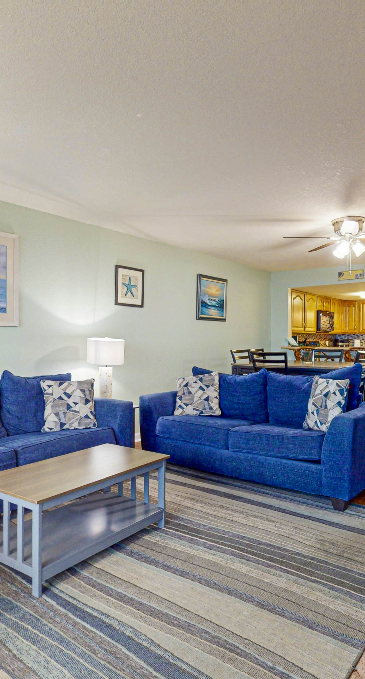 Spacious beachfront condo with outdoor pool & Gulf views