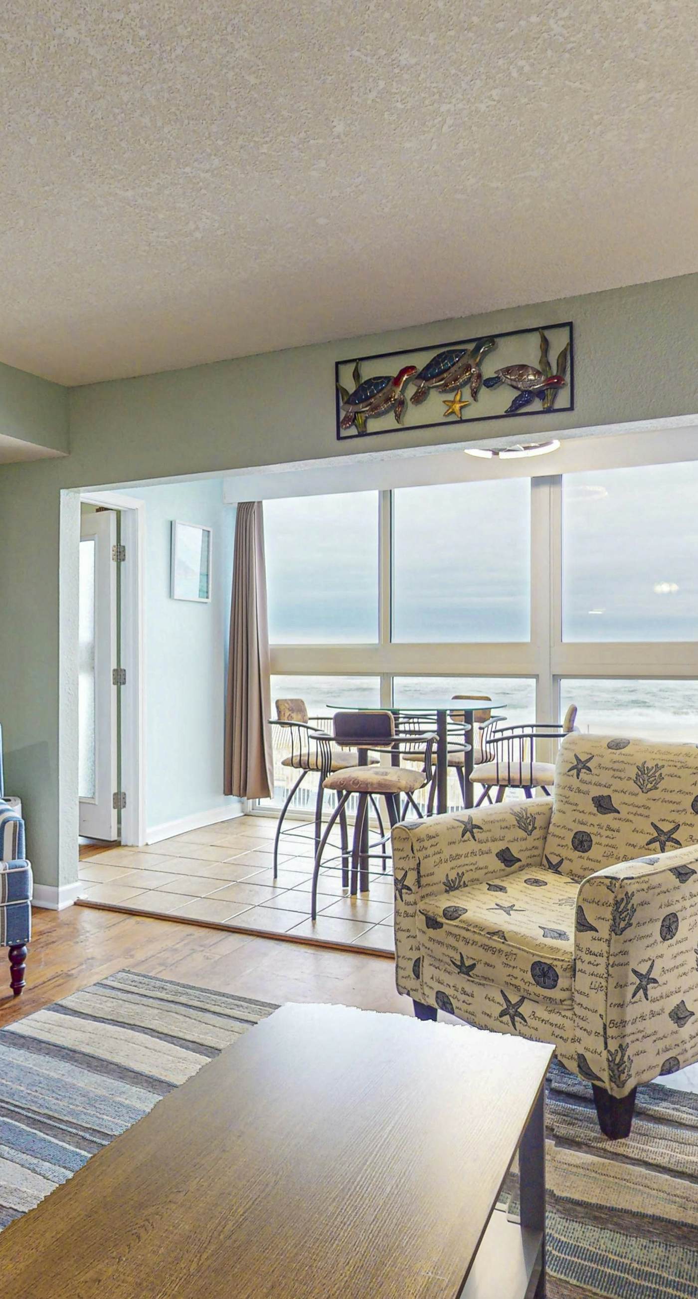 Spacious beachfront condo with outdoor pool & Gulf views