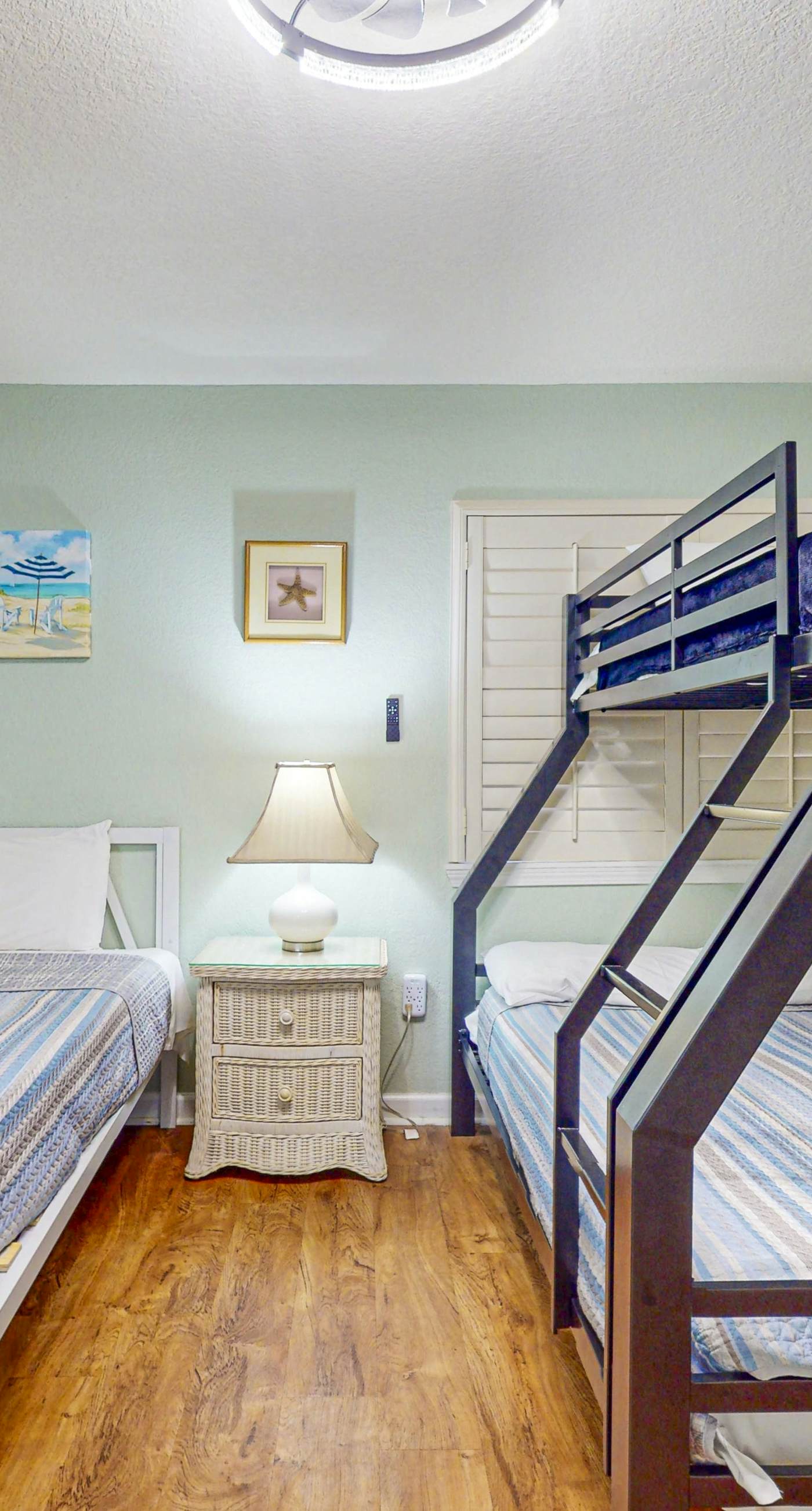 Spacious beachfront condo with outdoor pool & Gulf views