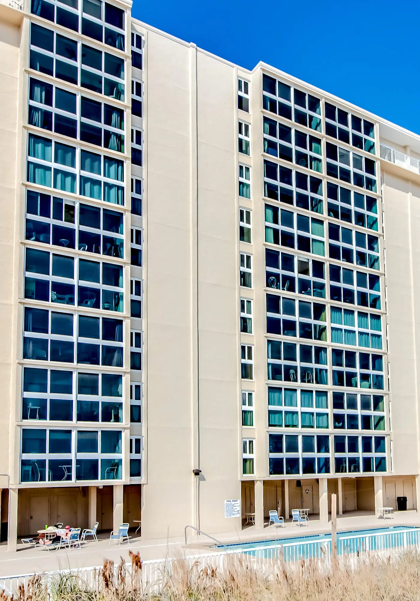 Spacious beachfront condo with outdoor pool & Gulf views