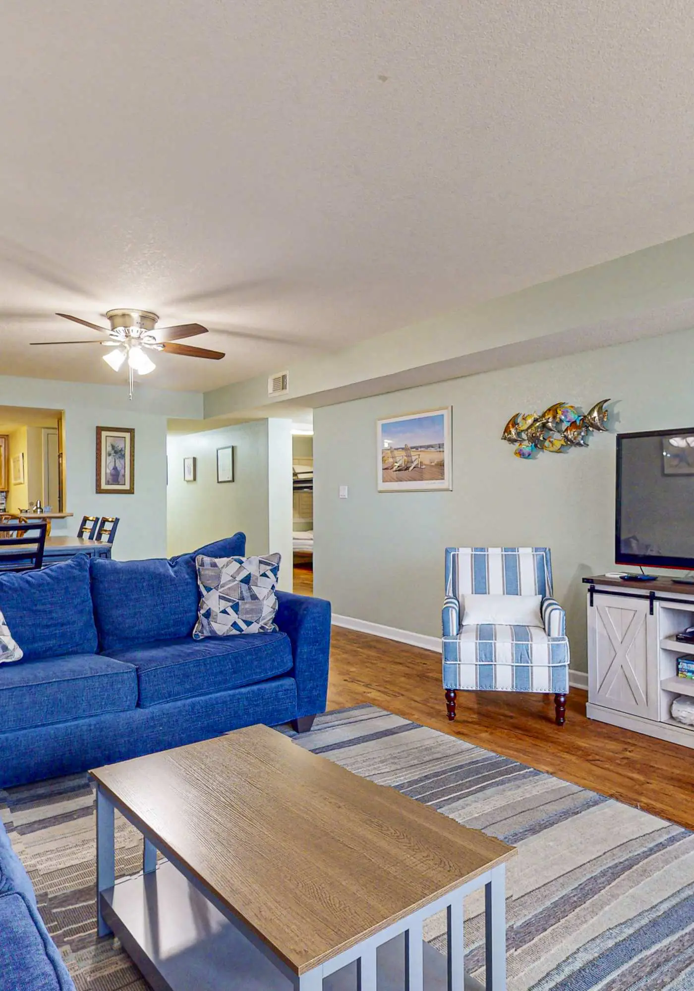 Spacious beachfront condo with outdoor pool & Gulf views