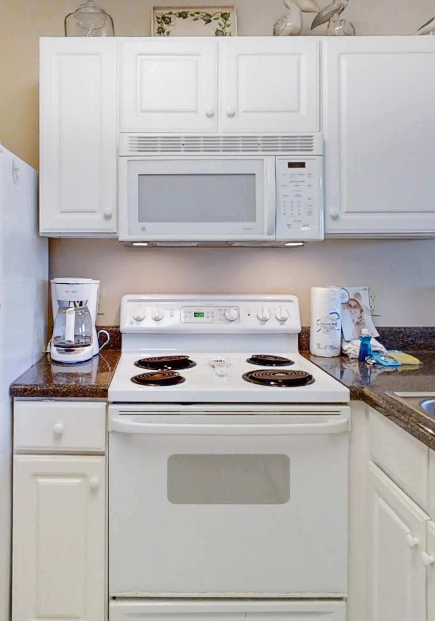 Snowbird-Friendly Condo w/Beach Access, Shared Outdoor Pool, Private Balcony