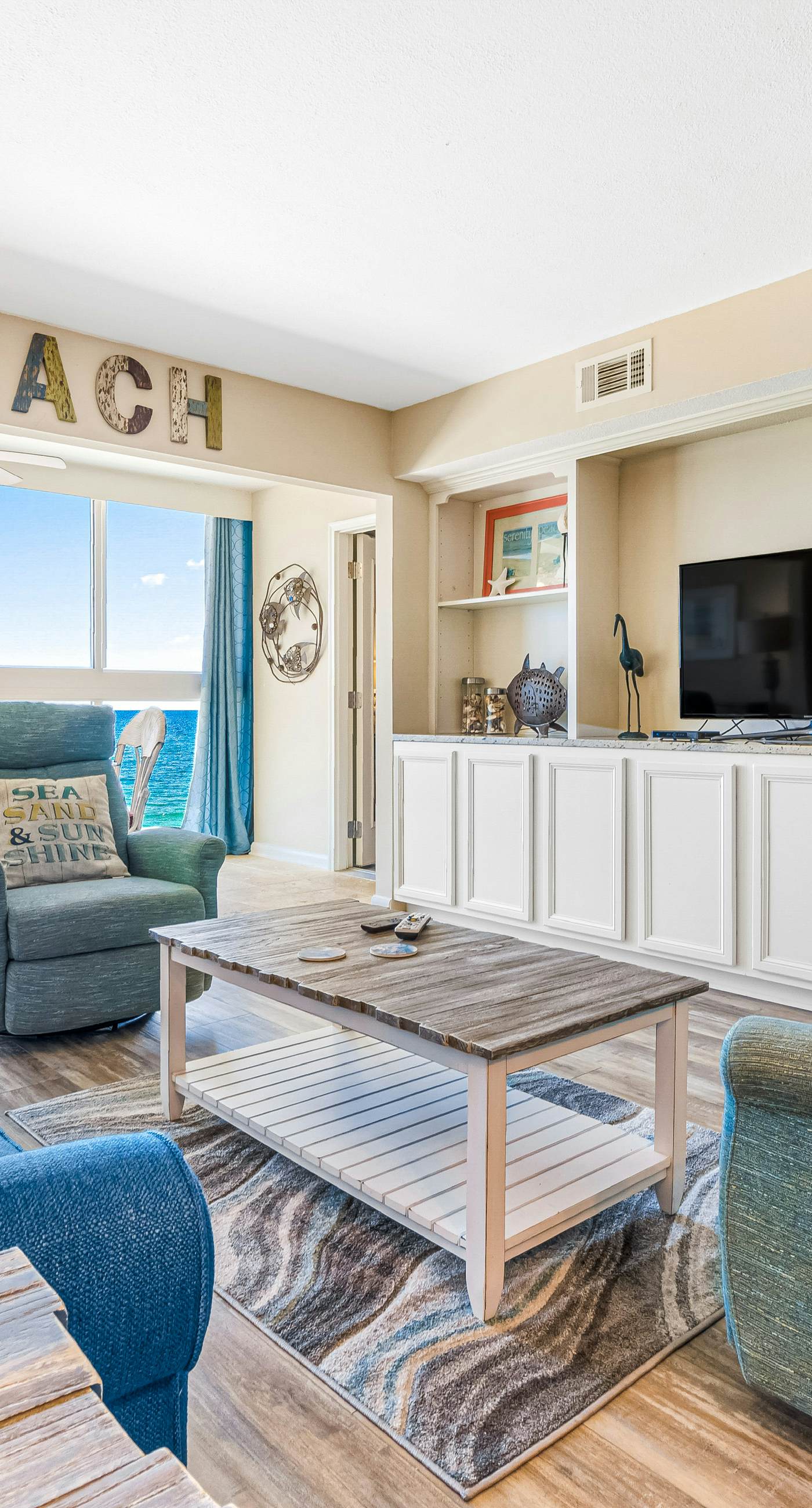 Sunny, Gulf-front beach condo with central AC & a pool