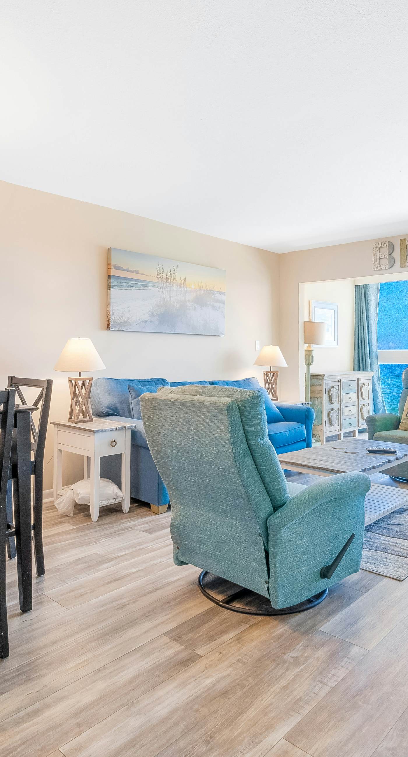 Sunny, Gulf-front beach condo with central AC & a pool