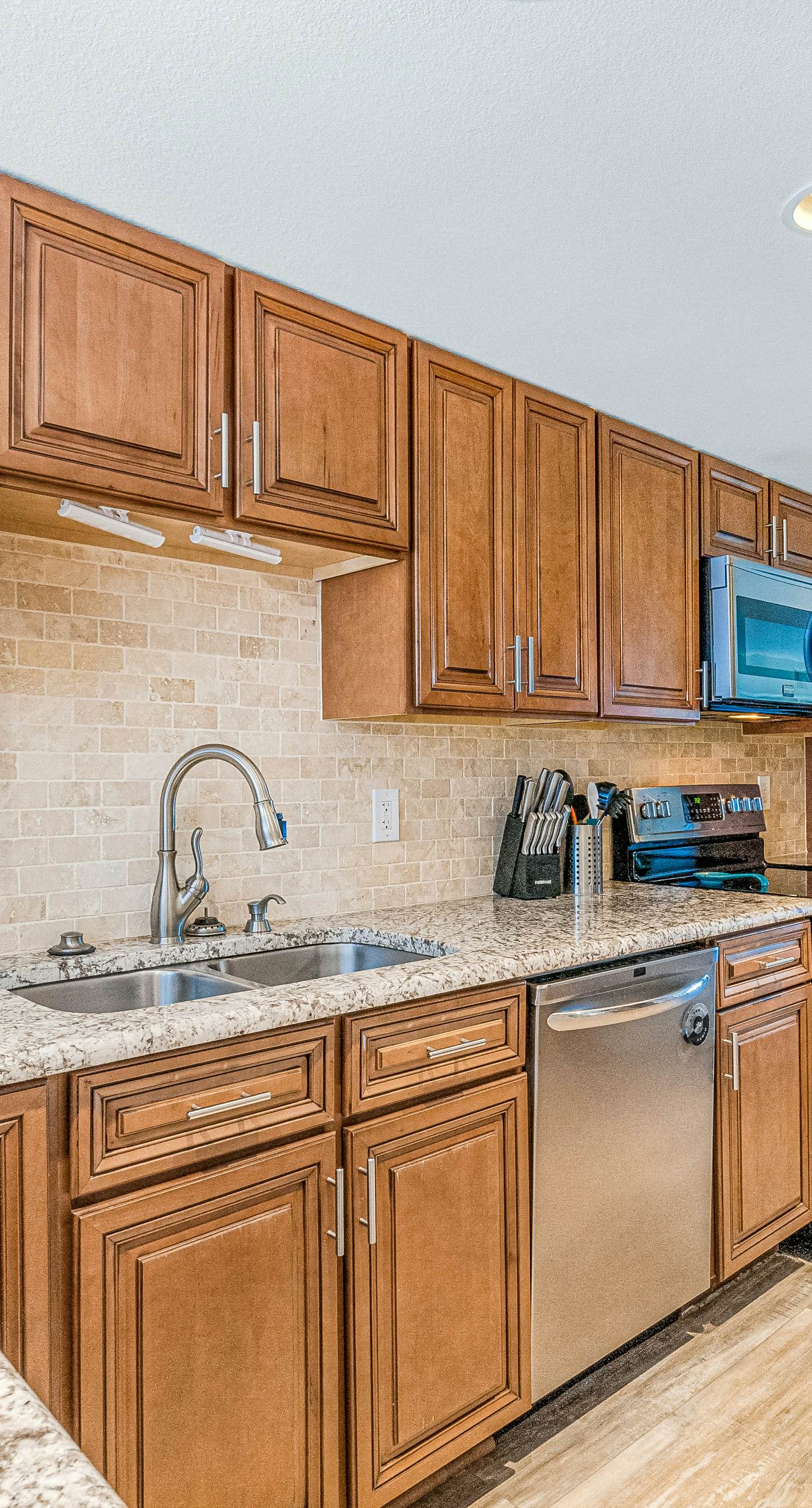 Sunny, Gulf-front beach condo with central AC & a pool