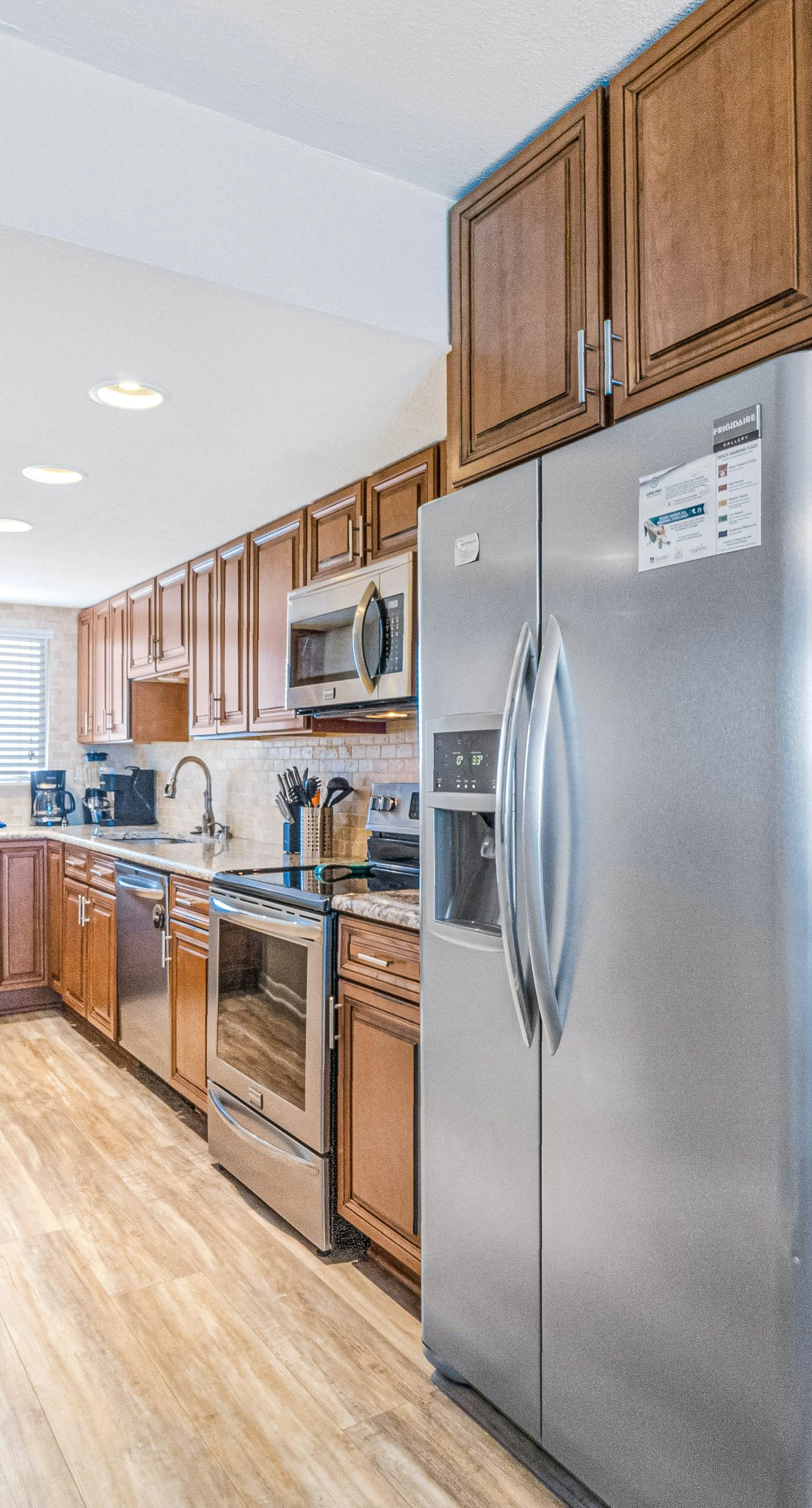 Sunny, Gulf-front beach condo with central AC & a pool