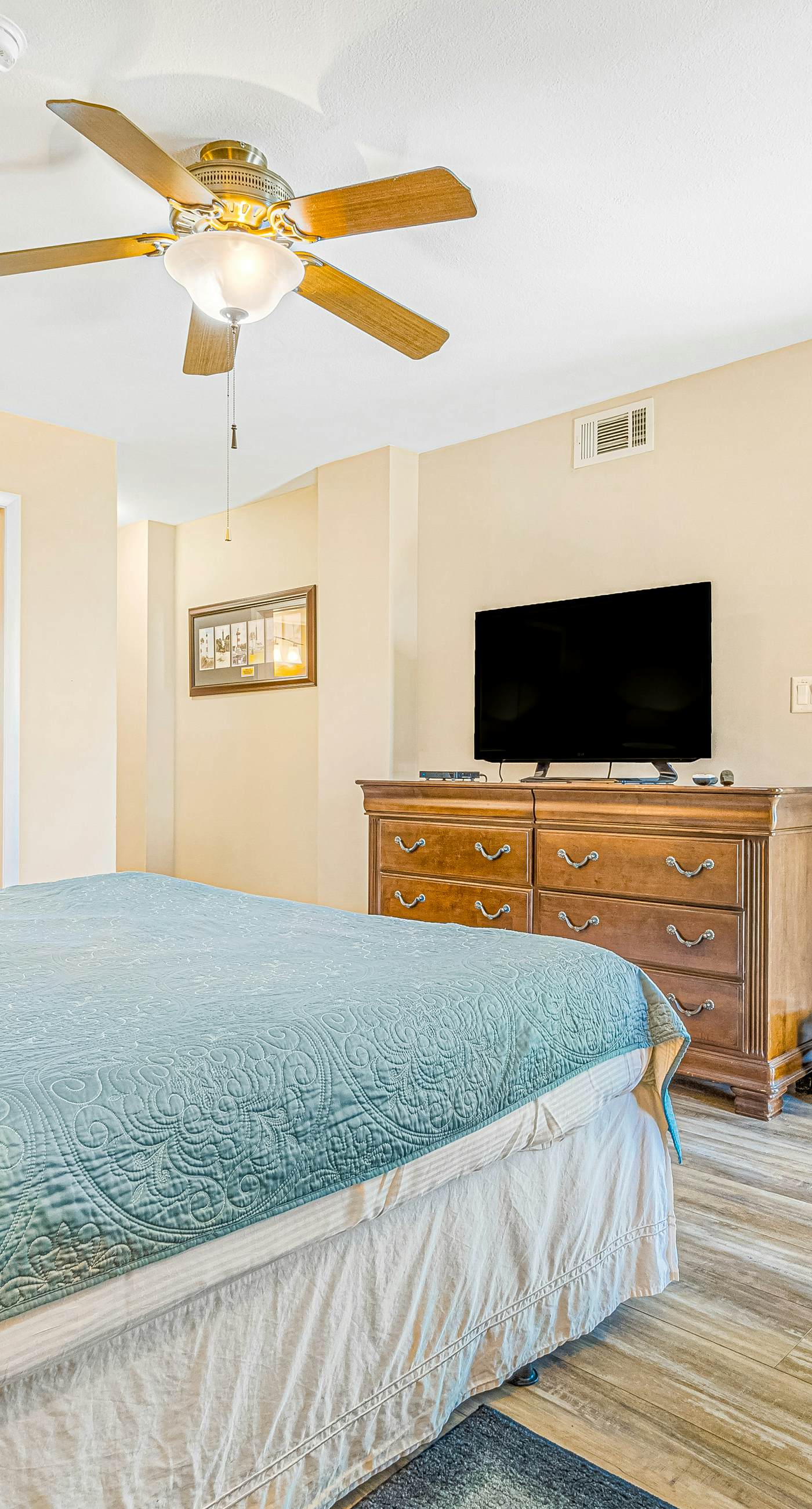 Sunny, Gulf-front beach condo with central AC & a pool