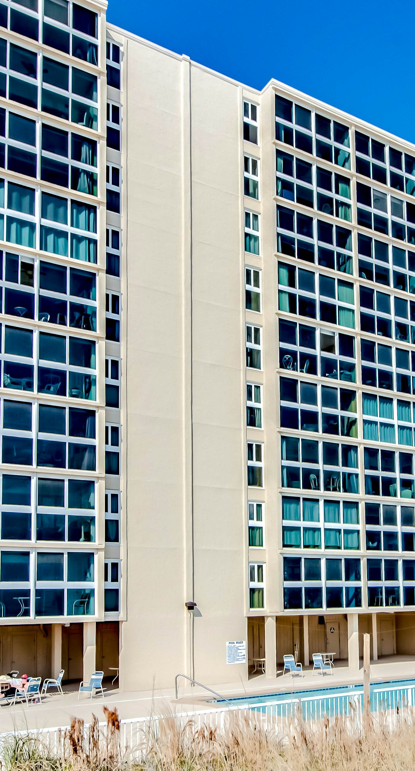 Sunny, Gulf-front beach condo with central AC & a pool