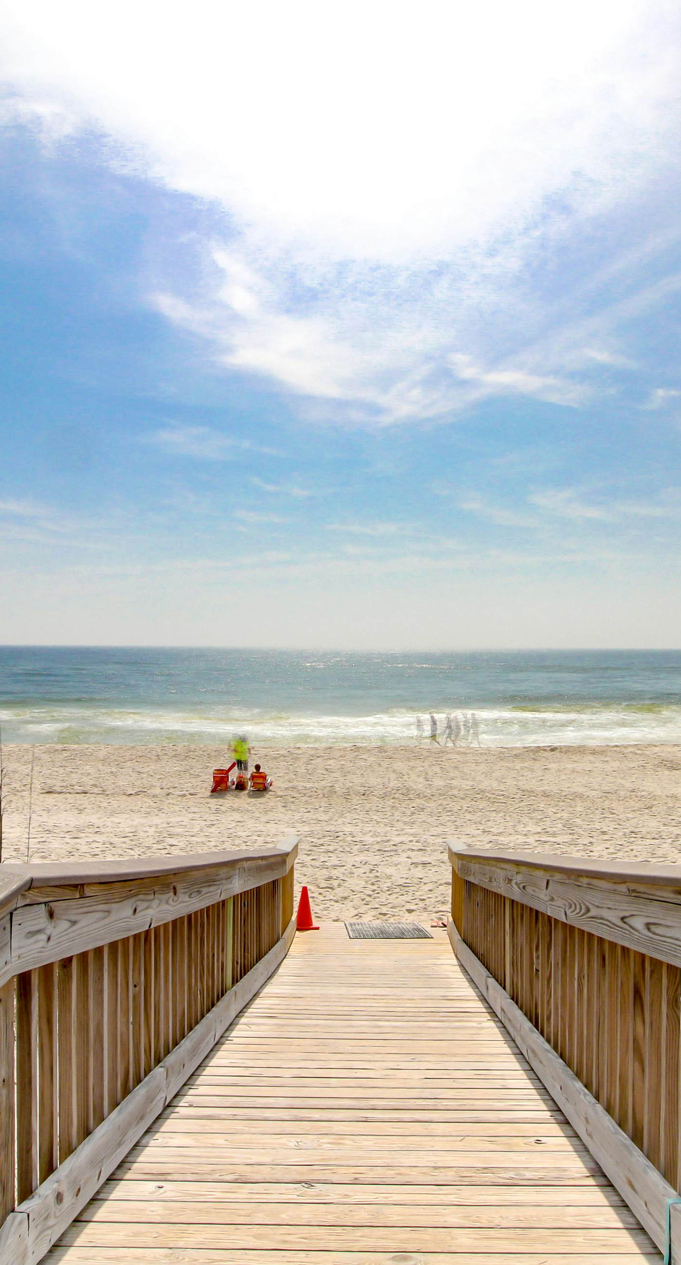 Sunny, Gulf-front beach condo with central AC & a pool