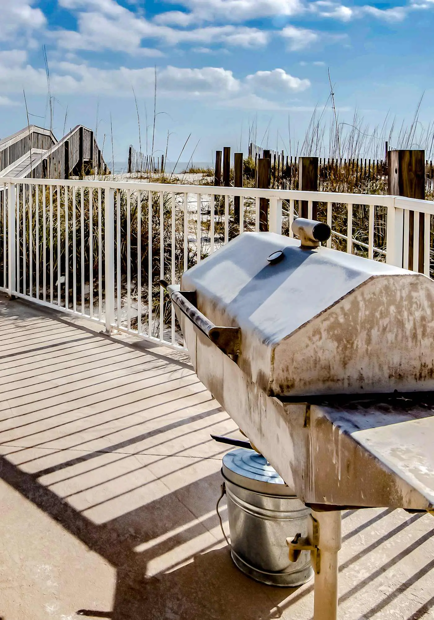 Sunny, Gulf-front beach condo with central AC & a pool