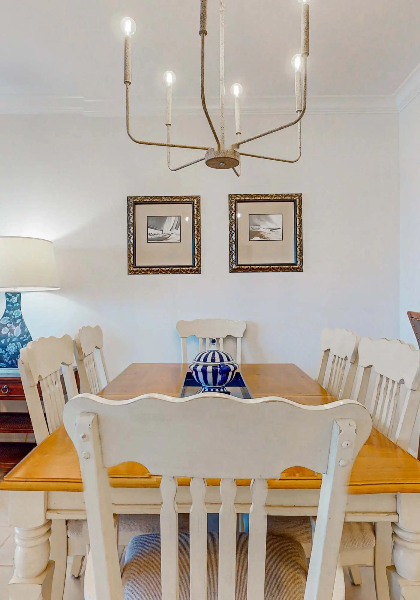 Bright & breezy condo with Gulf view, pools & beach access