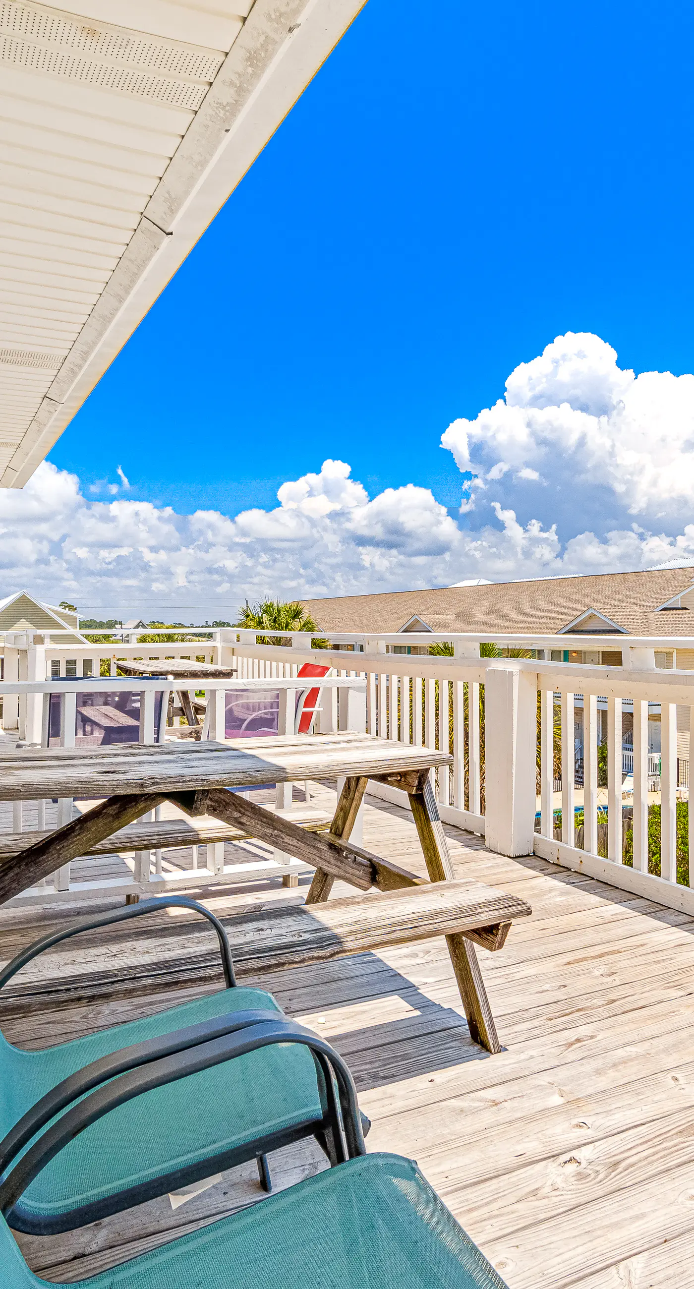 Amazing Condo wFree WiFi, Central AC, Shared Pool, Deck, Water Views