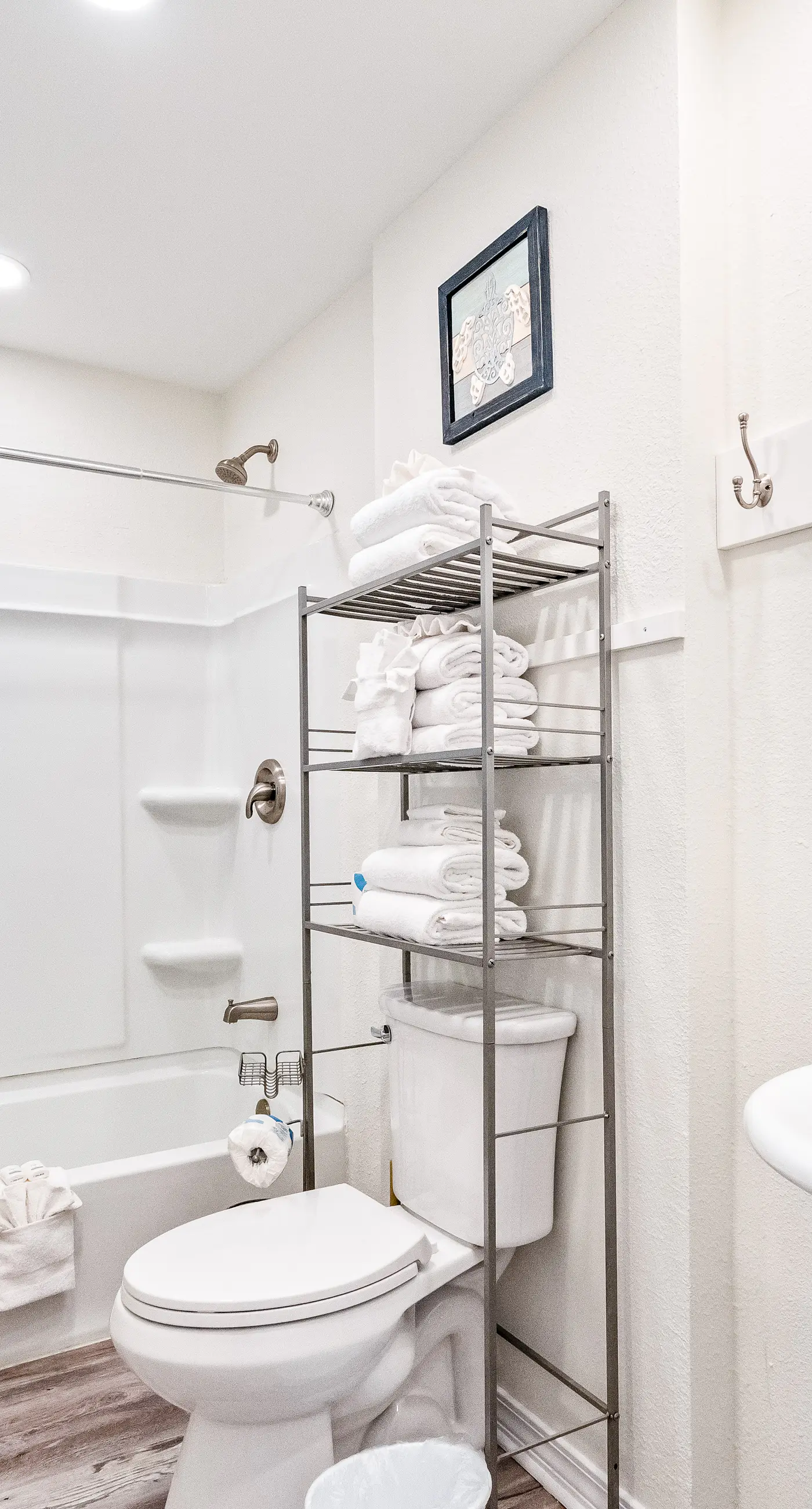 Amazing Condo wFree WiFi, Central AC, Shared Pool, Deck, Water Views