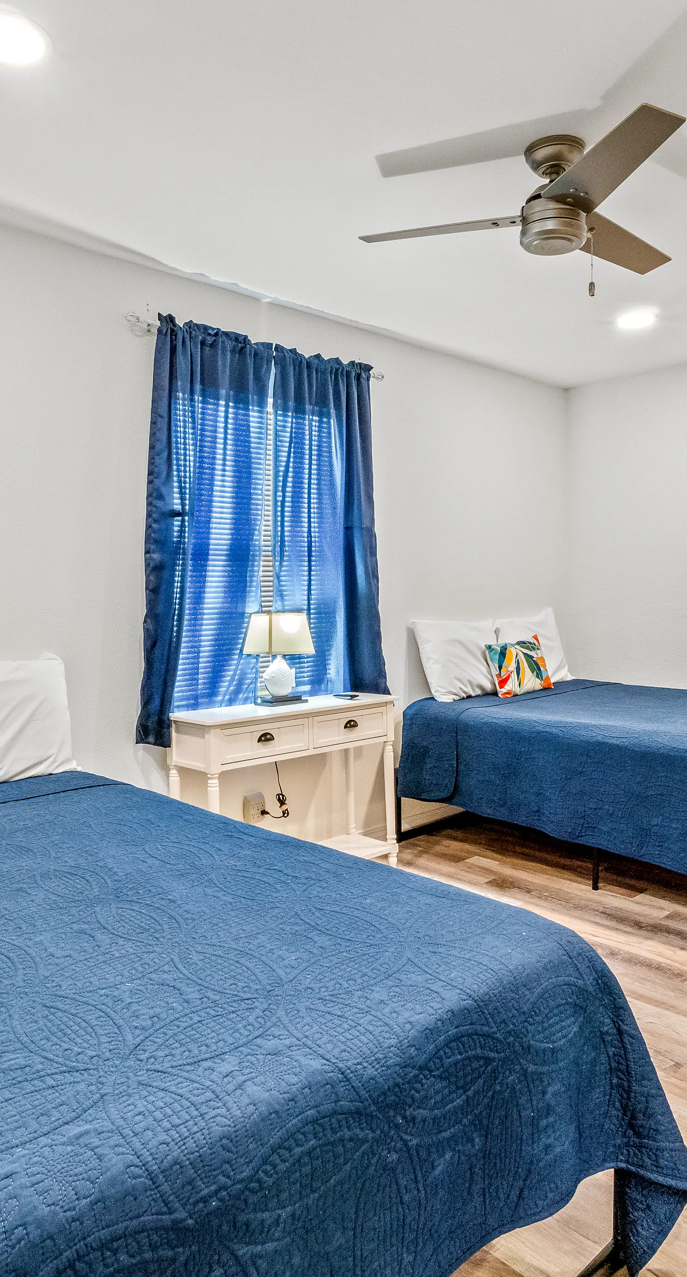 Amazing Condo wFree WiFi, Central AC, Shared Pool, Deck, Water Views