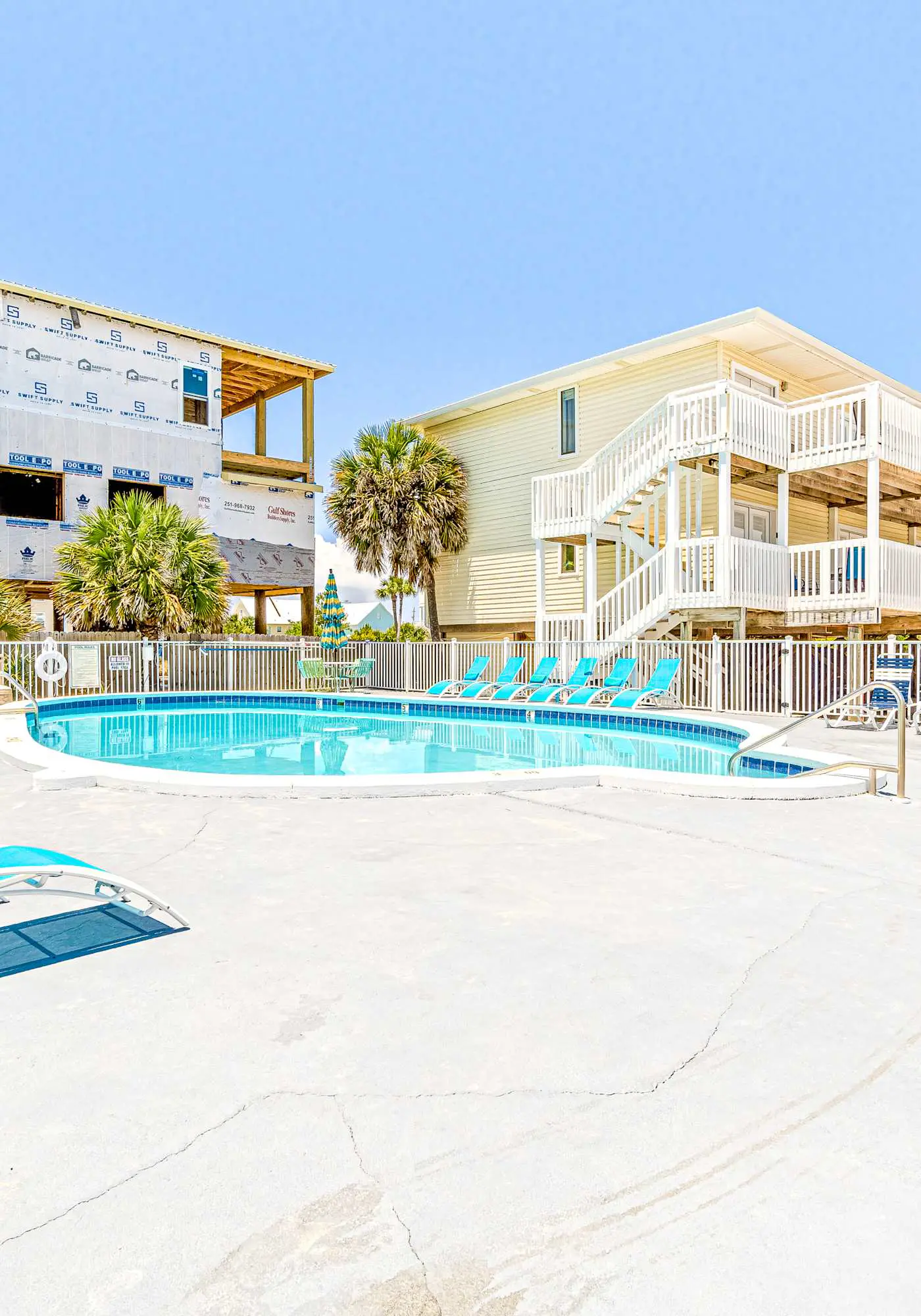 Amazing Condo wFree WiFi, Central AC, Shared Pool, Deck, Water Views