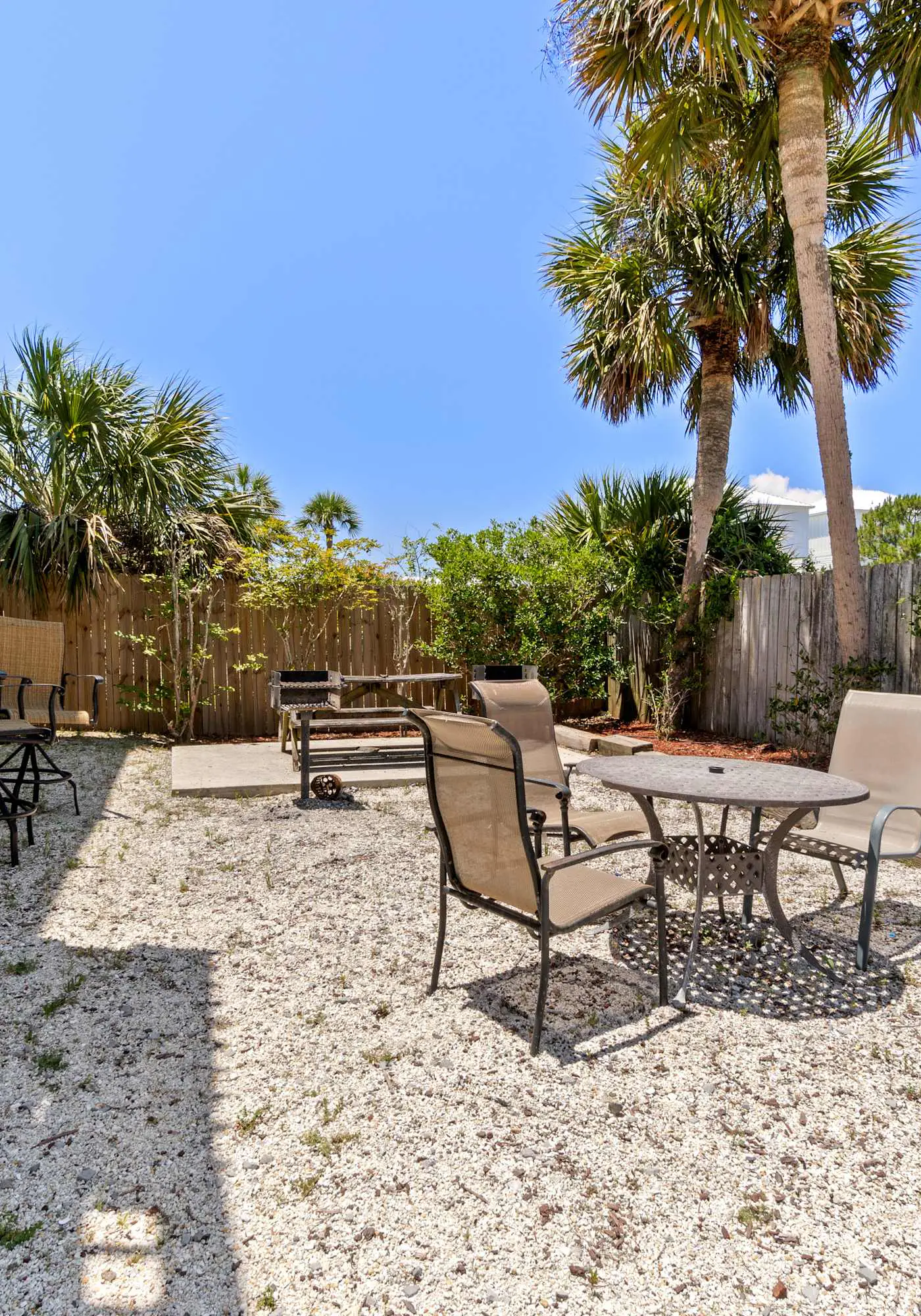 Amazing Condo wFree WiFi, Central AC, Shared Pool, Deck, Water Views