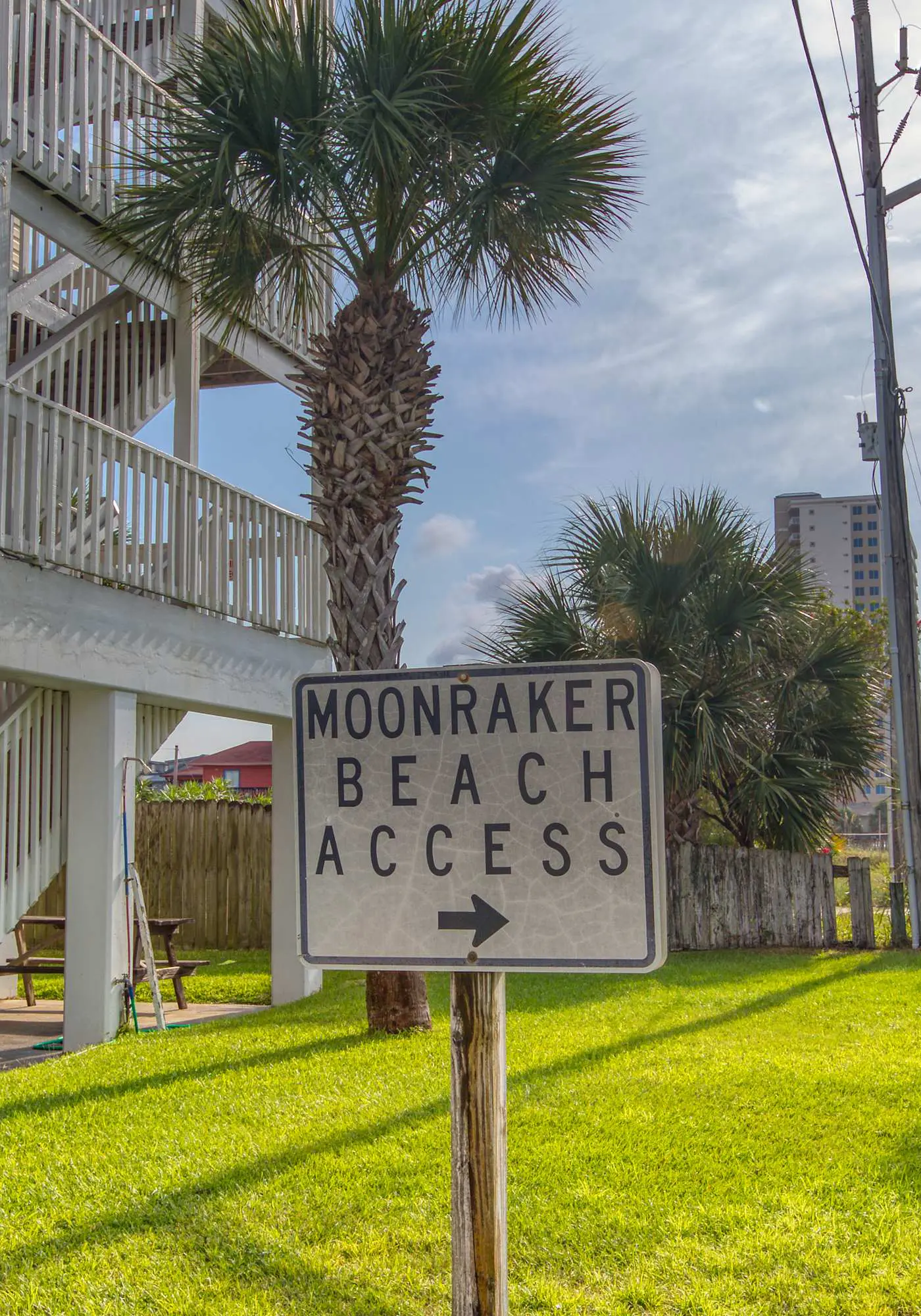 Amazing Condo wFree WiFi, Central AC, Shared Pool, Deck, Water Views