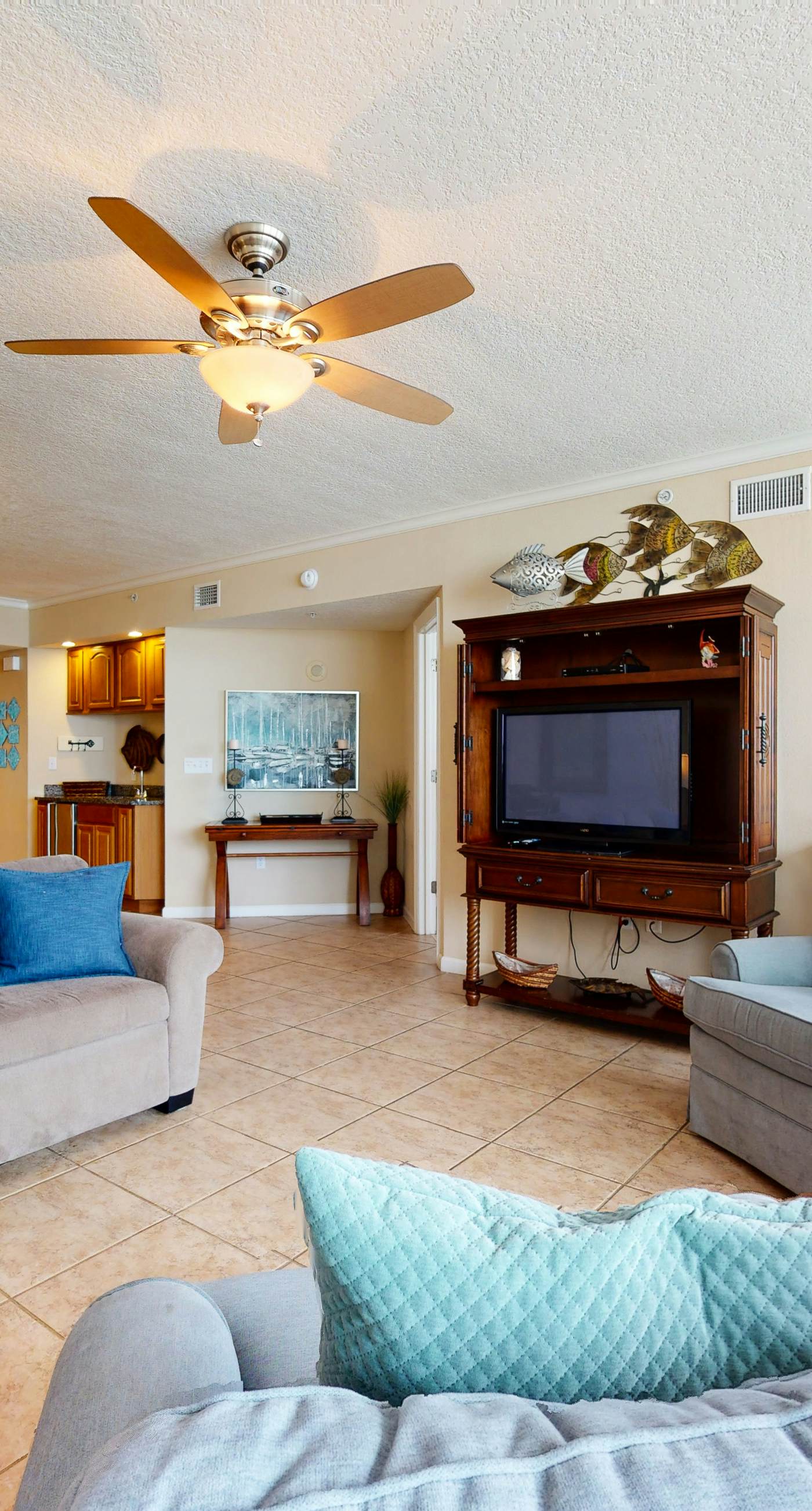 Close to Beach The Colonnades, Stellar Gulf-Front Gem, Pool, Sauna, Gym