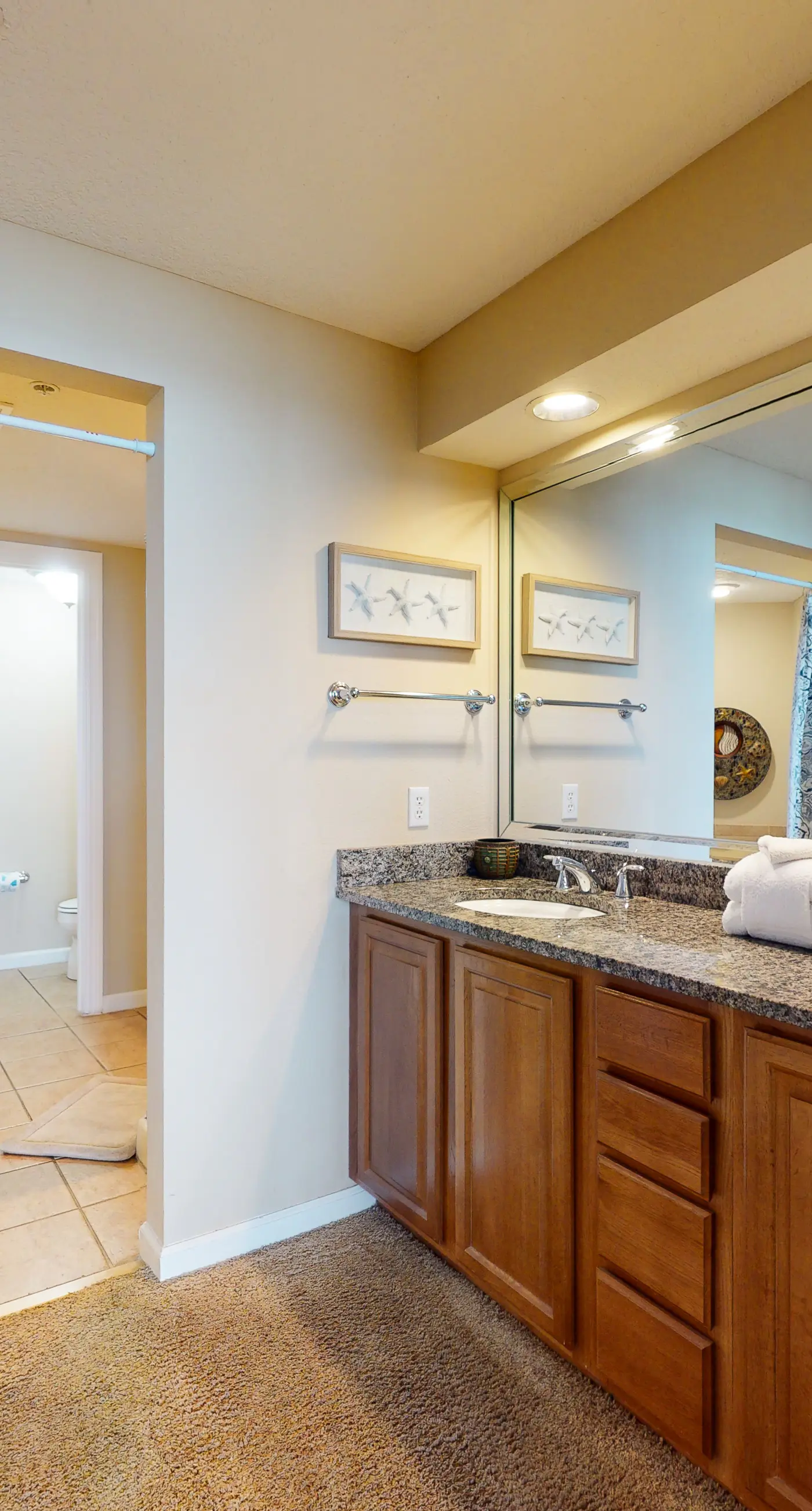 Close to Beach The Colonnades, Stellar Gulf-Front Gem, Pool, Sauna, Gym