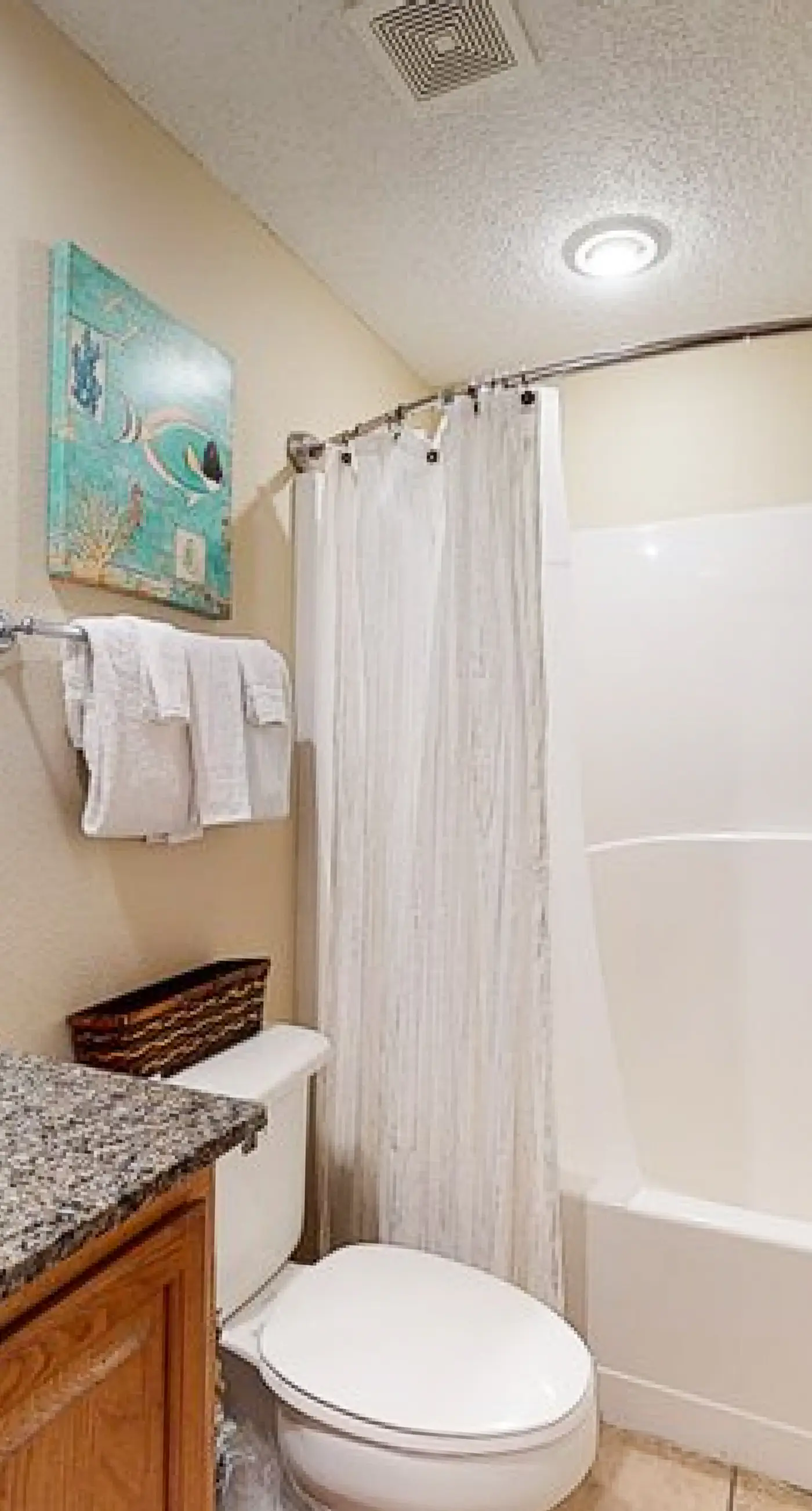 Close to Beach The Colonnades, Stellar Gulf-Front Gem, Pool, Sauna, Gym