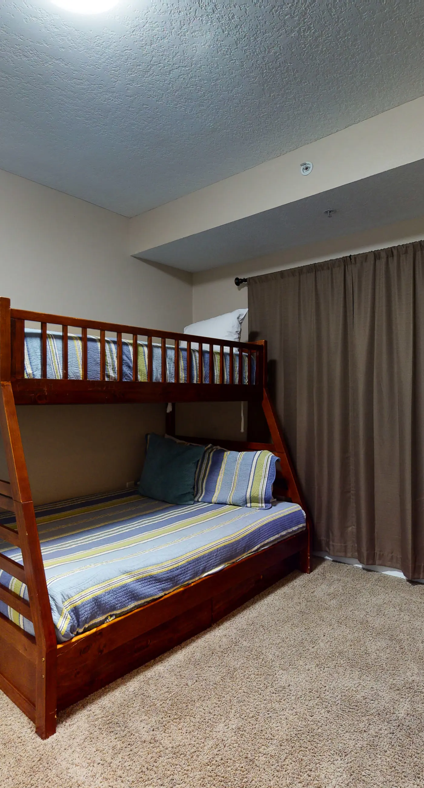 Close to Beach The Colonnades, Stellar Gulf-Front Gem, Pool, Sauna, Gym