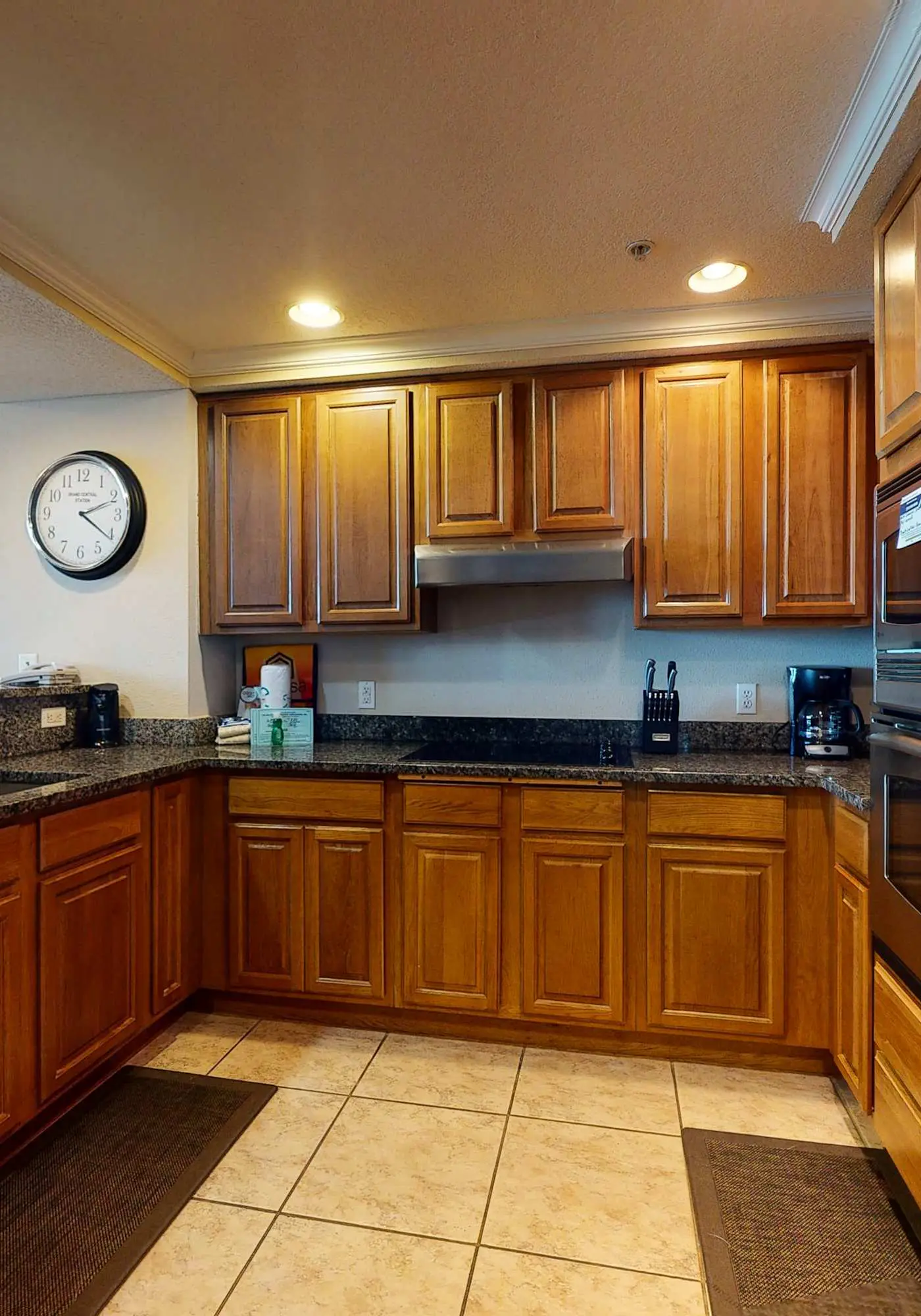 Close to Beach The Colonnades, Stellar Gulf-Front Gem, Pool, Sauna, Gym