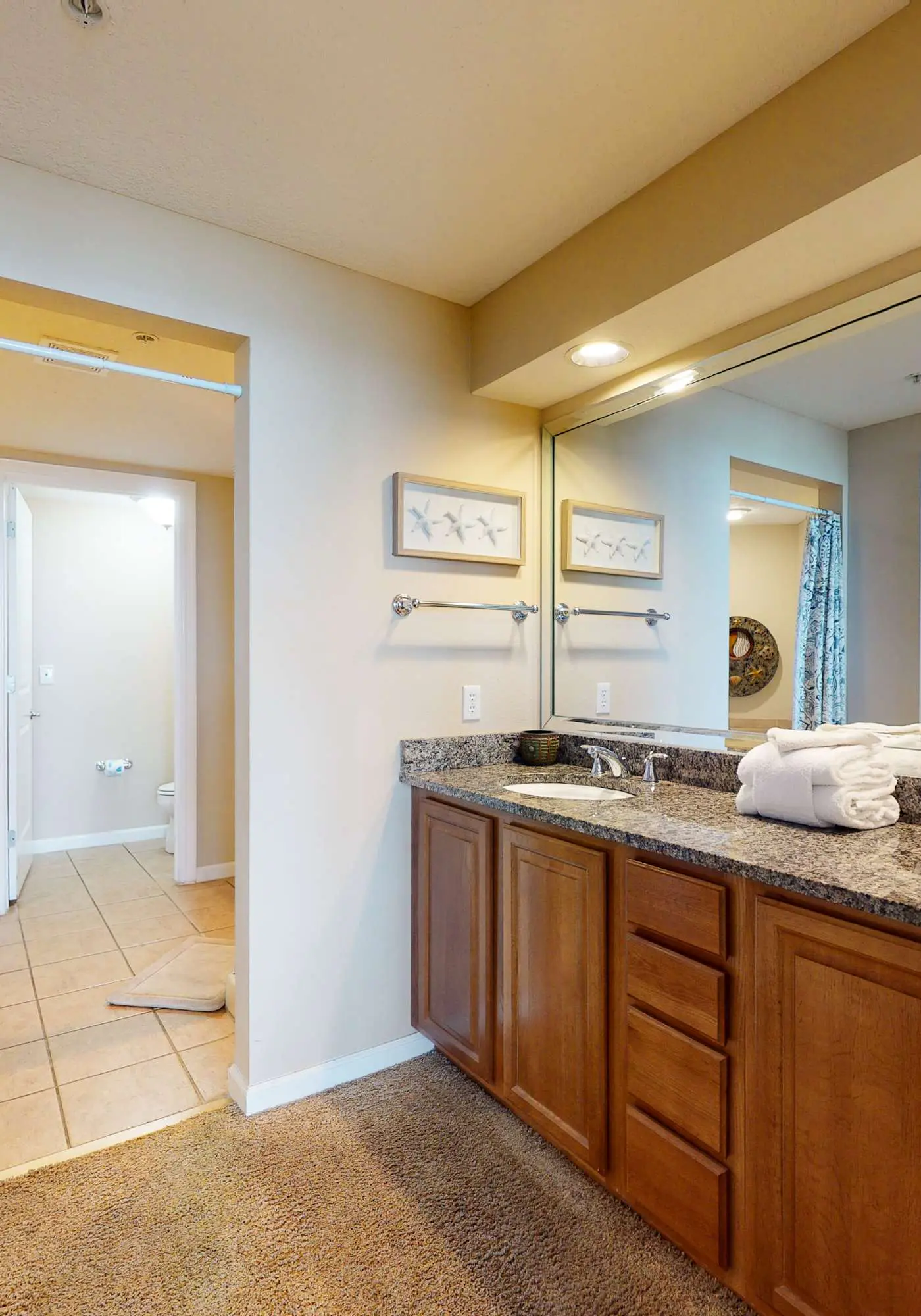 Close to Beach The Colonnades, Stellar Gulf-Front Gem, Pool, Sauna, Gym