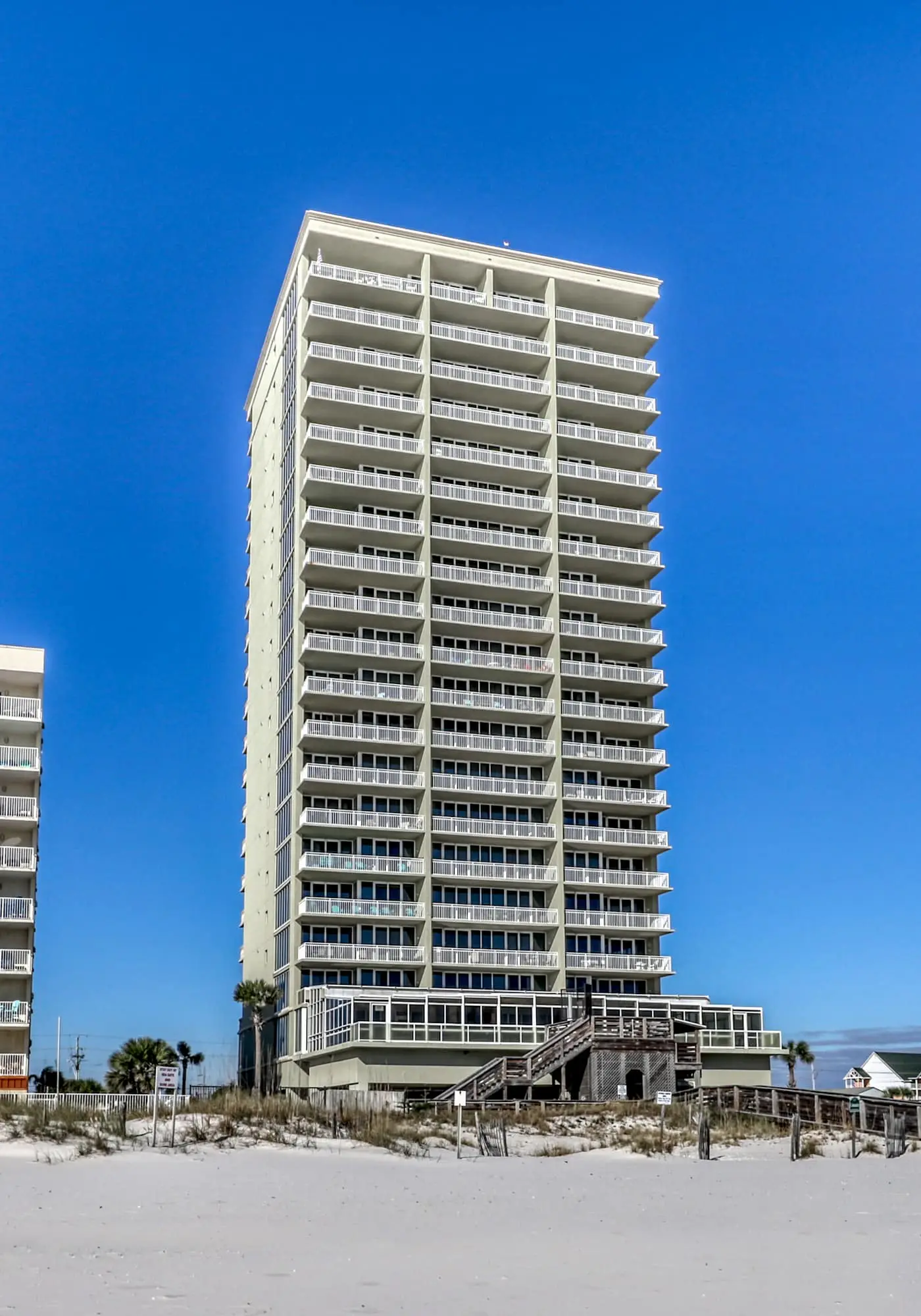 Close to Beach The Colonnades, Stellar Gulf-Front Gem, Pool, Sauna, Gym