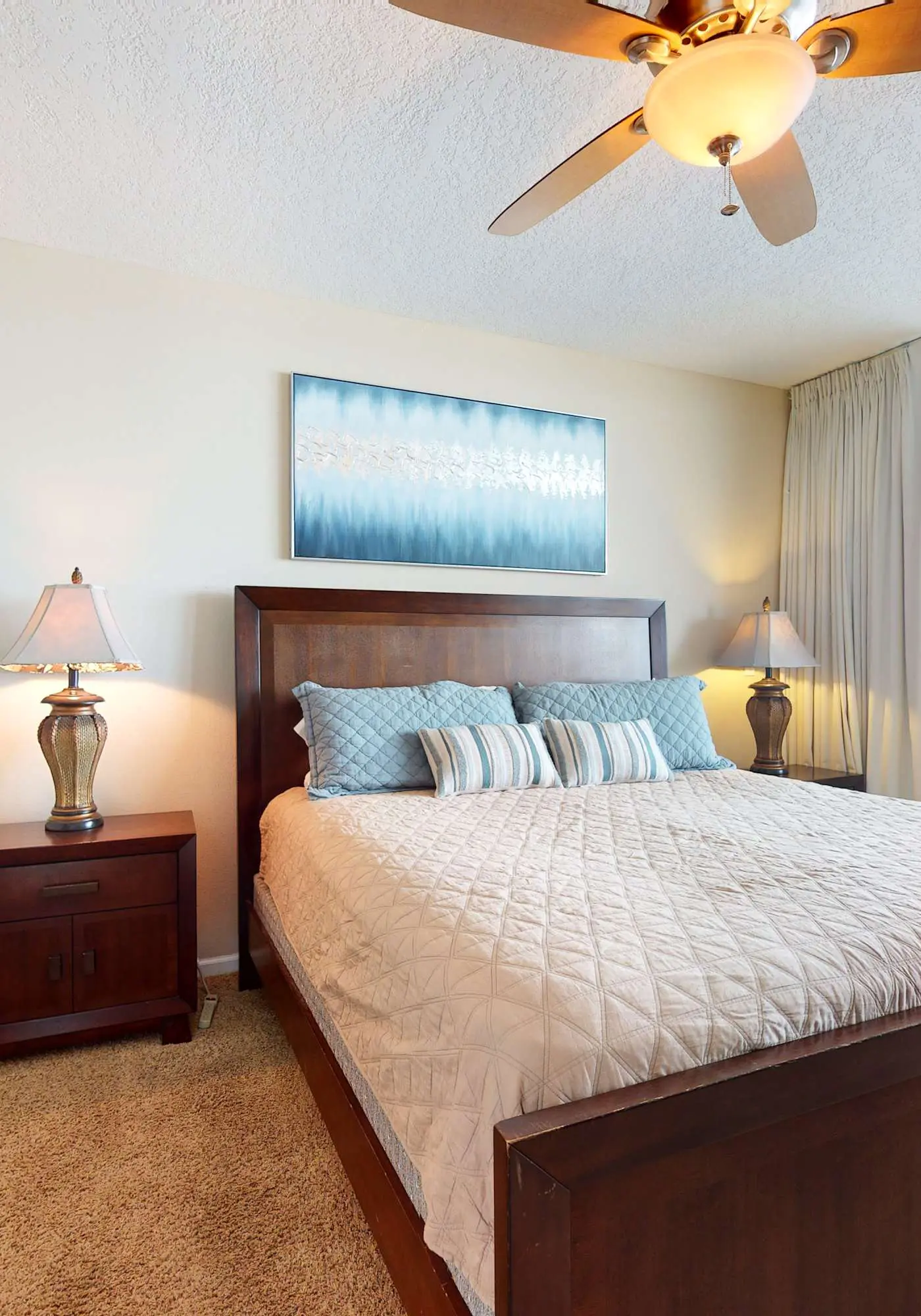 Close to Beach The Colonnades, Stellar Gulf-Front Gem, Pool, Sauna, Gym
