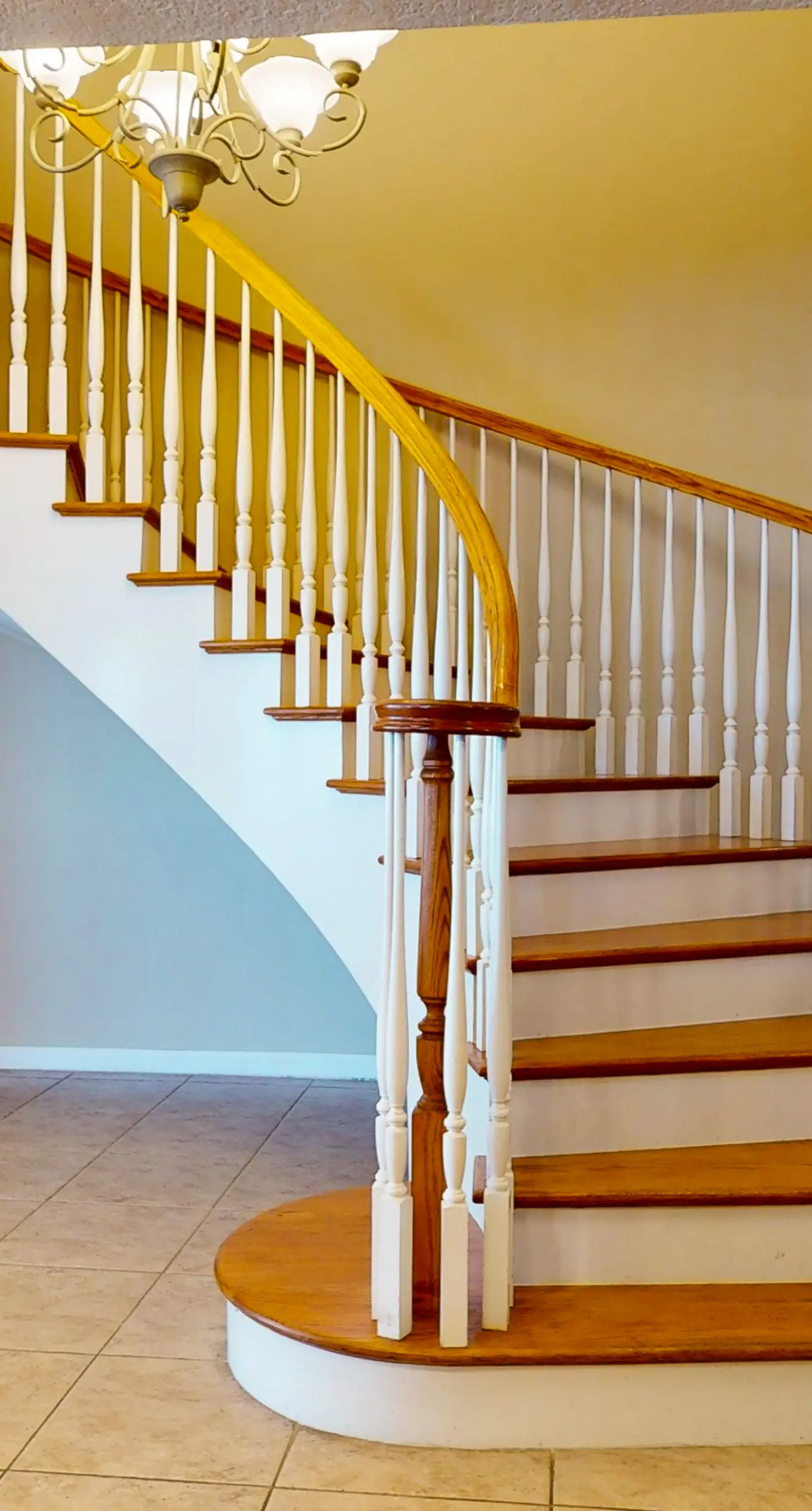 Gulf-Front Condo with Shared Outdoor Pool, Private Balcony, Great Views, Central AC