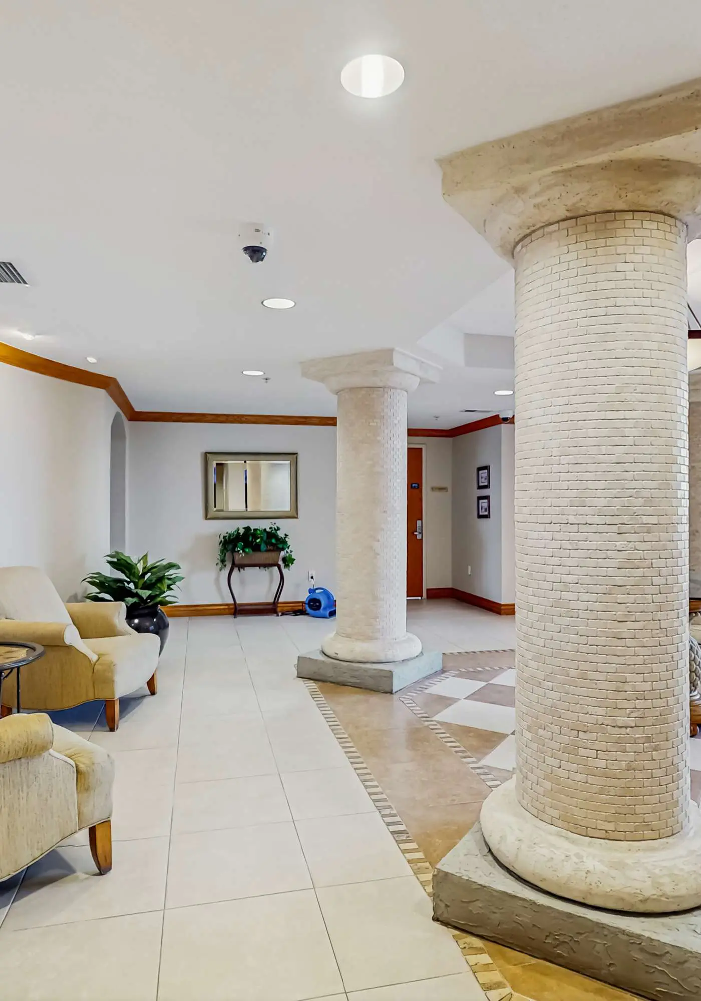 Gulf-Front Condo with Shared Outdoor Pool, Private Balcony, Great Views, Central AC