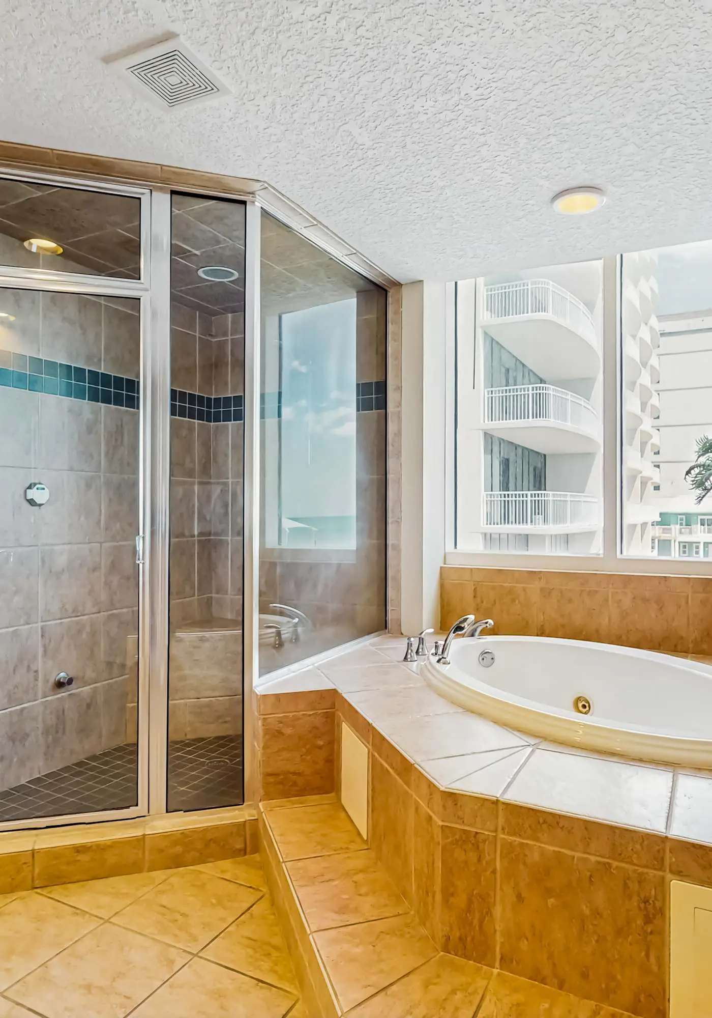 Gulf-Front Condo with Shared Outdoor Pool, Private Balcony, Great Views, Central AC