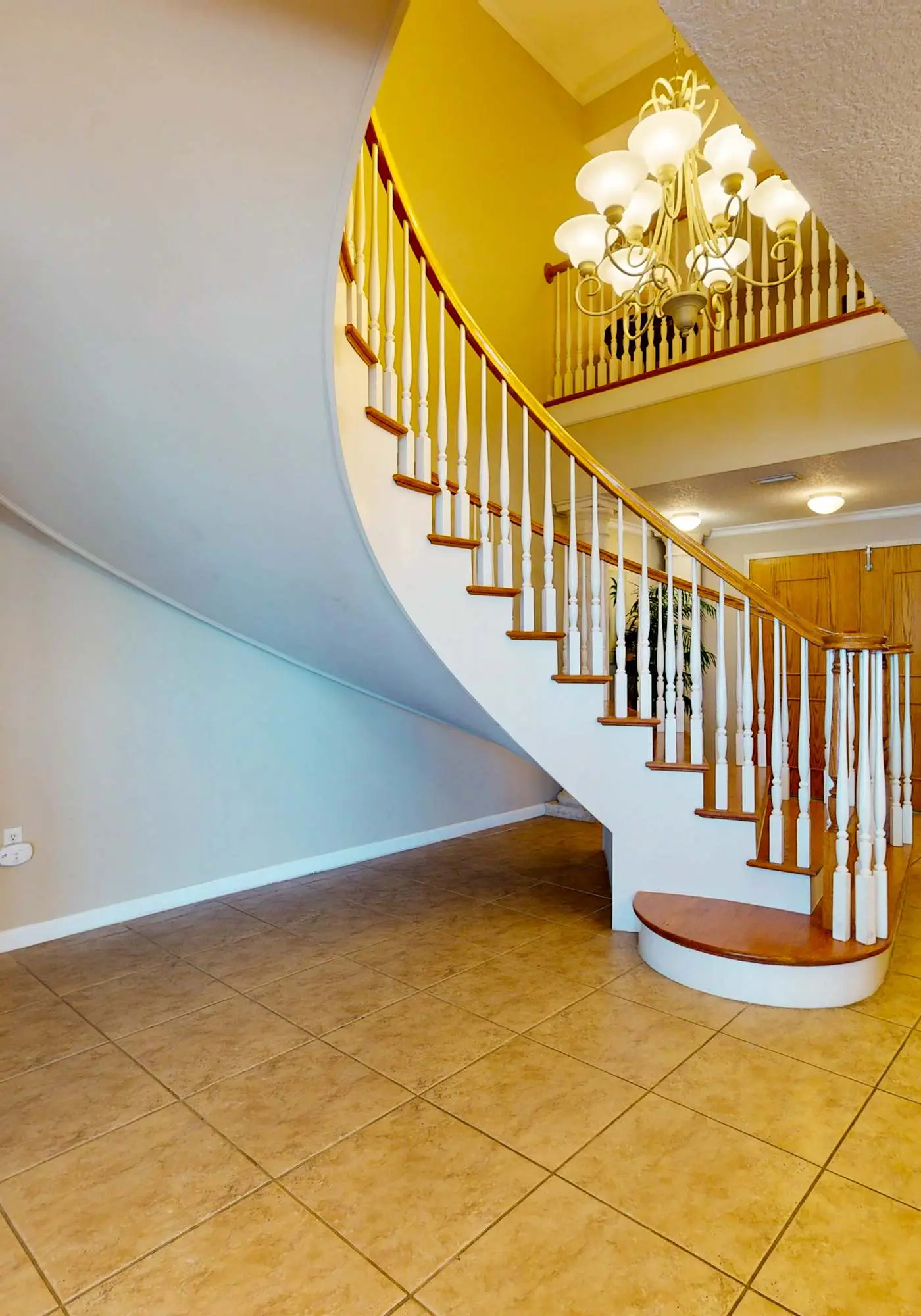Gulf-Front Condo with Shared Outdoor Pool, Private Balcony, Great Views, Central AC