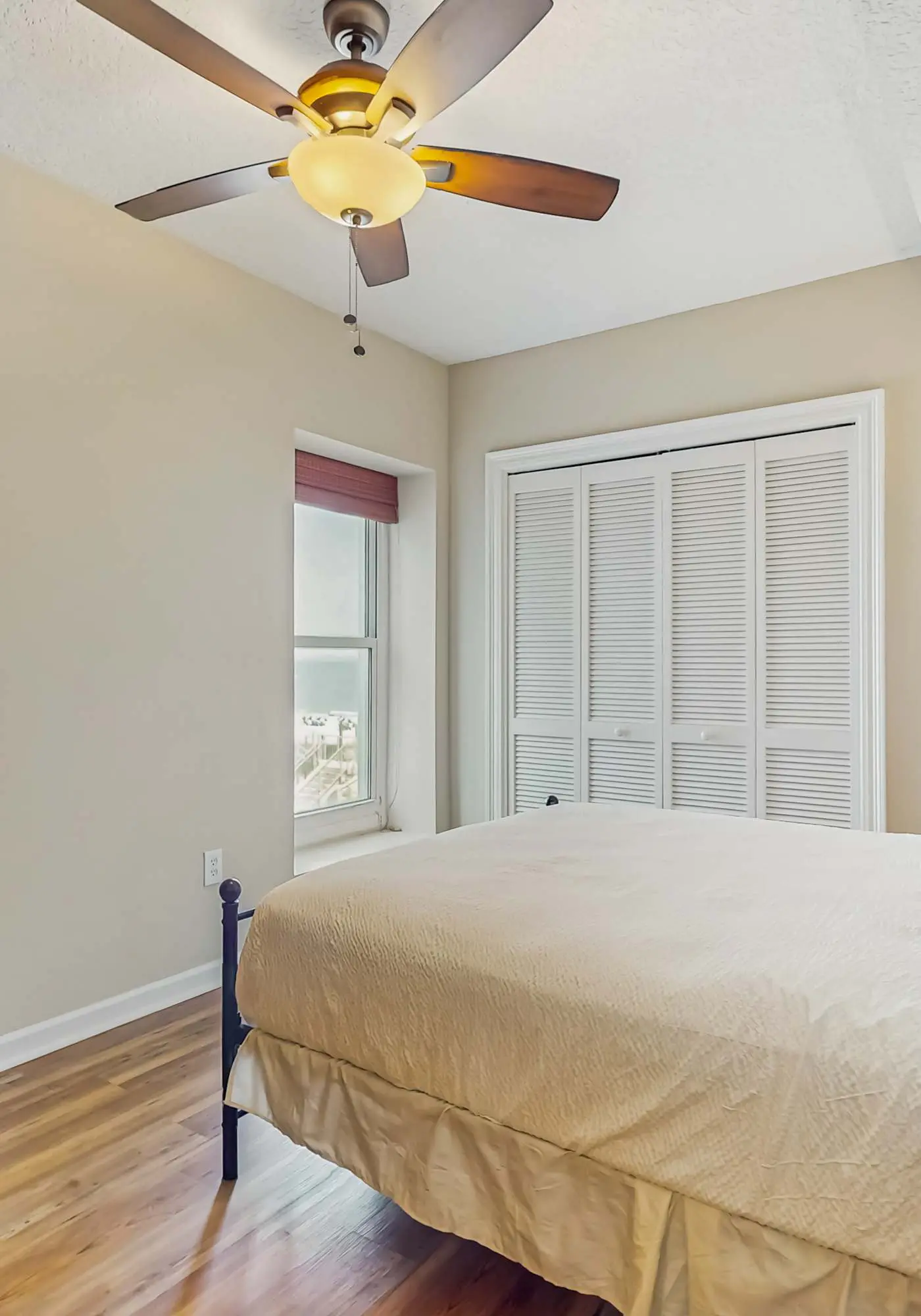 Gulf-Front Condo with Shared Outdoor Pool, Private Balcony, Great Views, Central AC