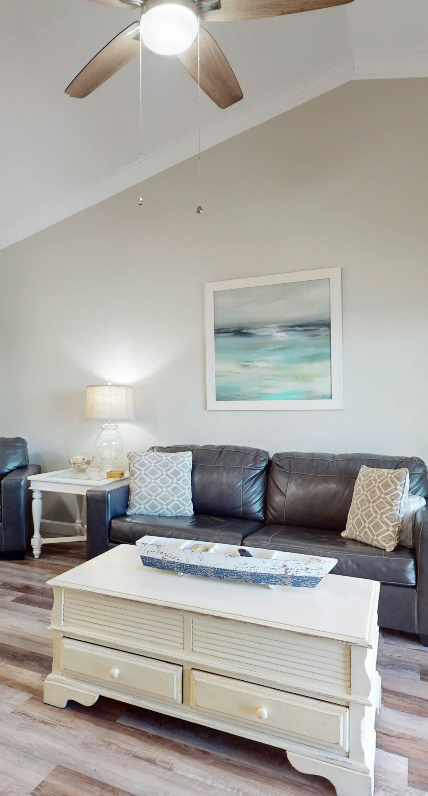 Delightful beachfront condo w/ a furnished balcony, views, & a shared pool