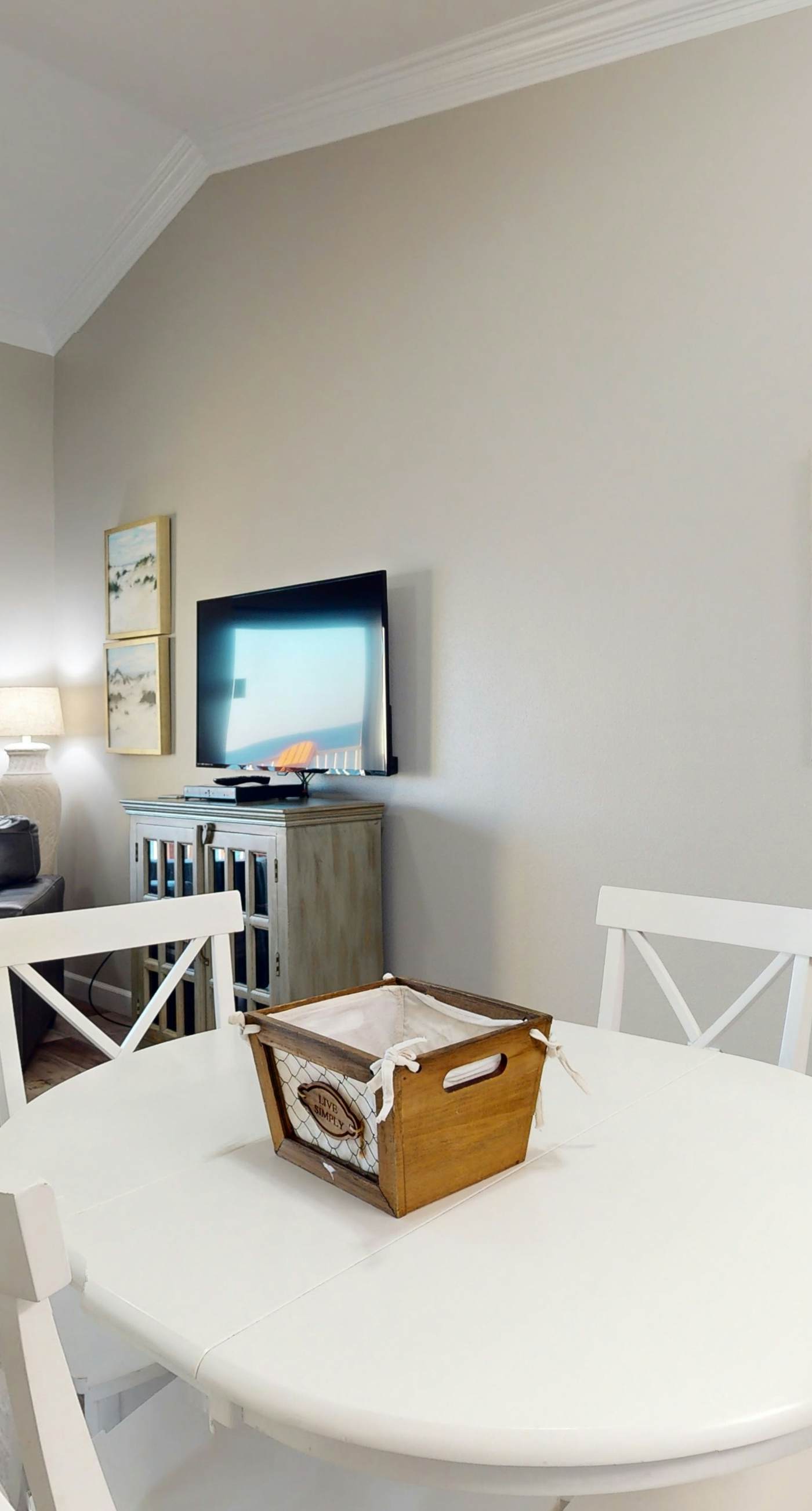 Delightful beachfront condo w/ a furnished balcony, views, & a shared pool