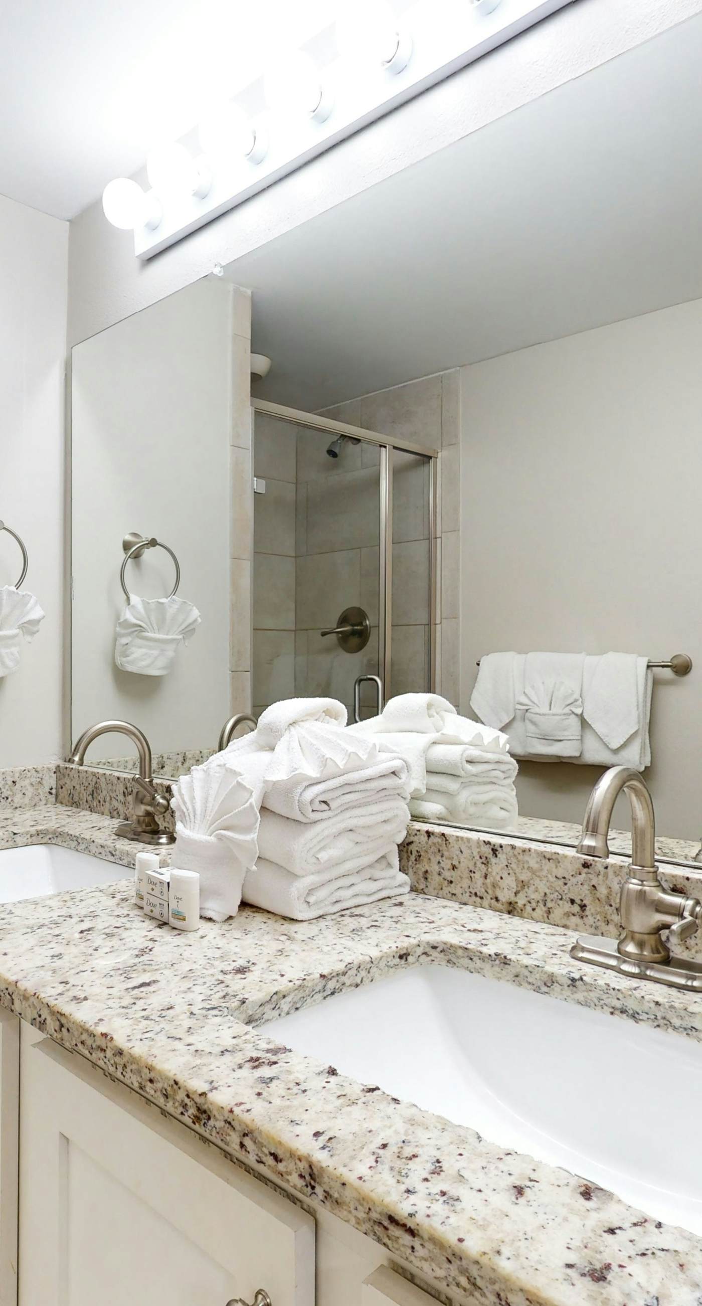 Delightful beachfront condo w/ a furnished balcony, views, & a shared pool