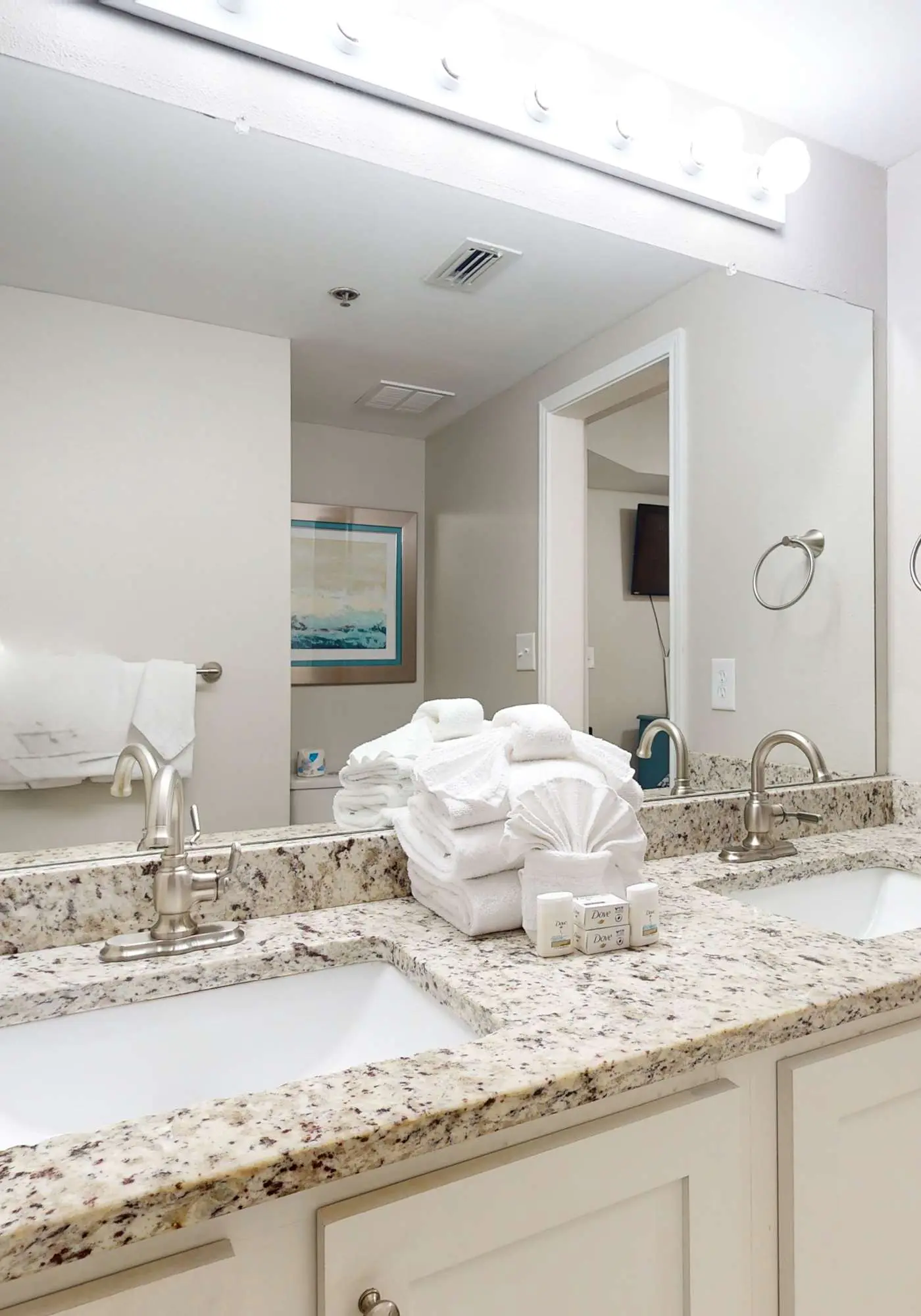 Delightful beachfront condo w/ a furnished balcony, views, & a shared pool