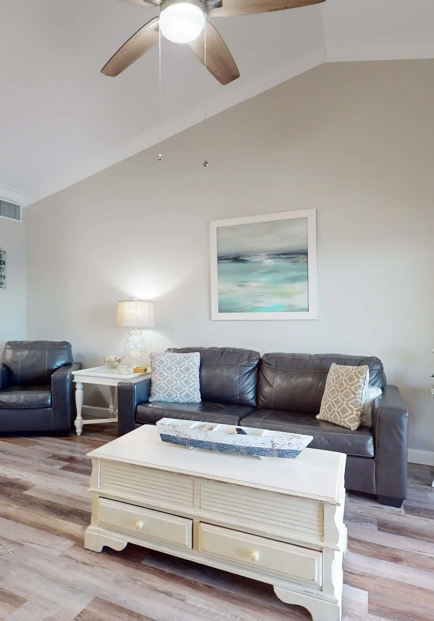Delightful beachfront condo w/ a furnished balcony, views, & a shared pool
