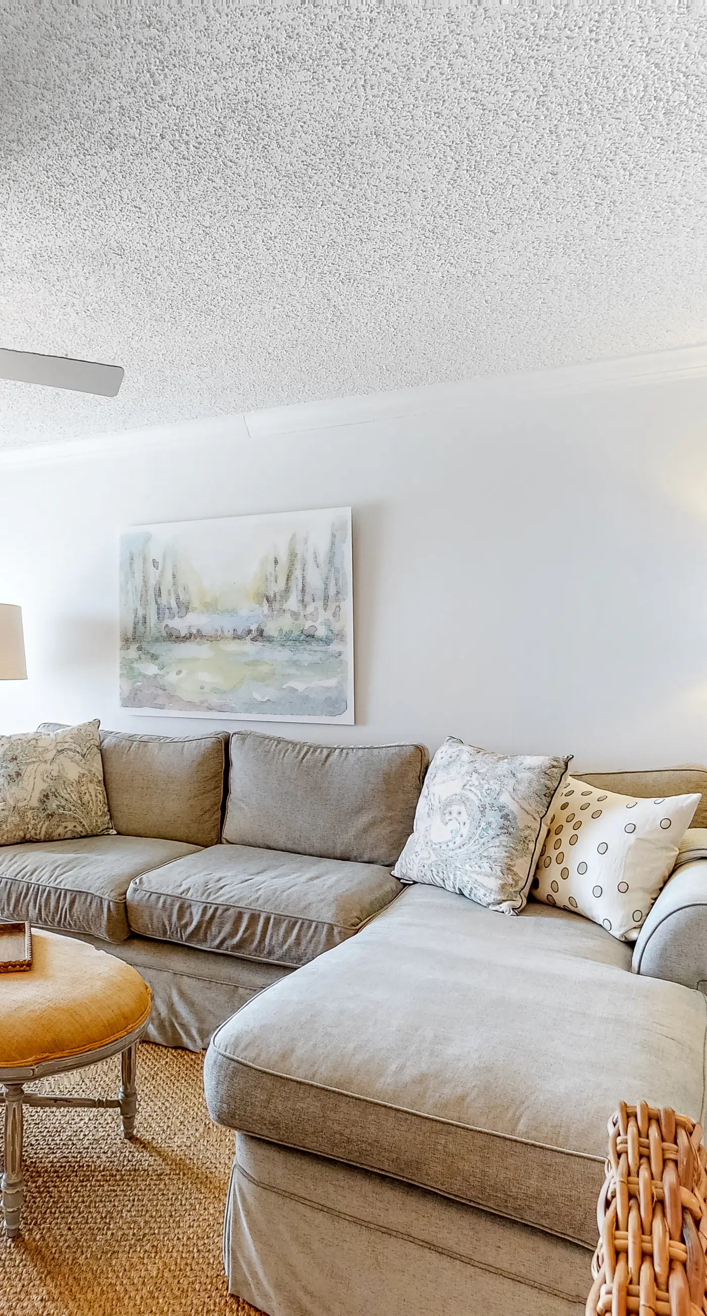 Sunny Beachfront Condo w Free WiFi, Furnished Balcony, Shared Pool