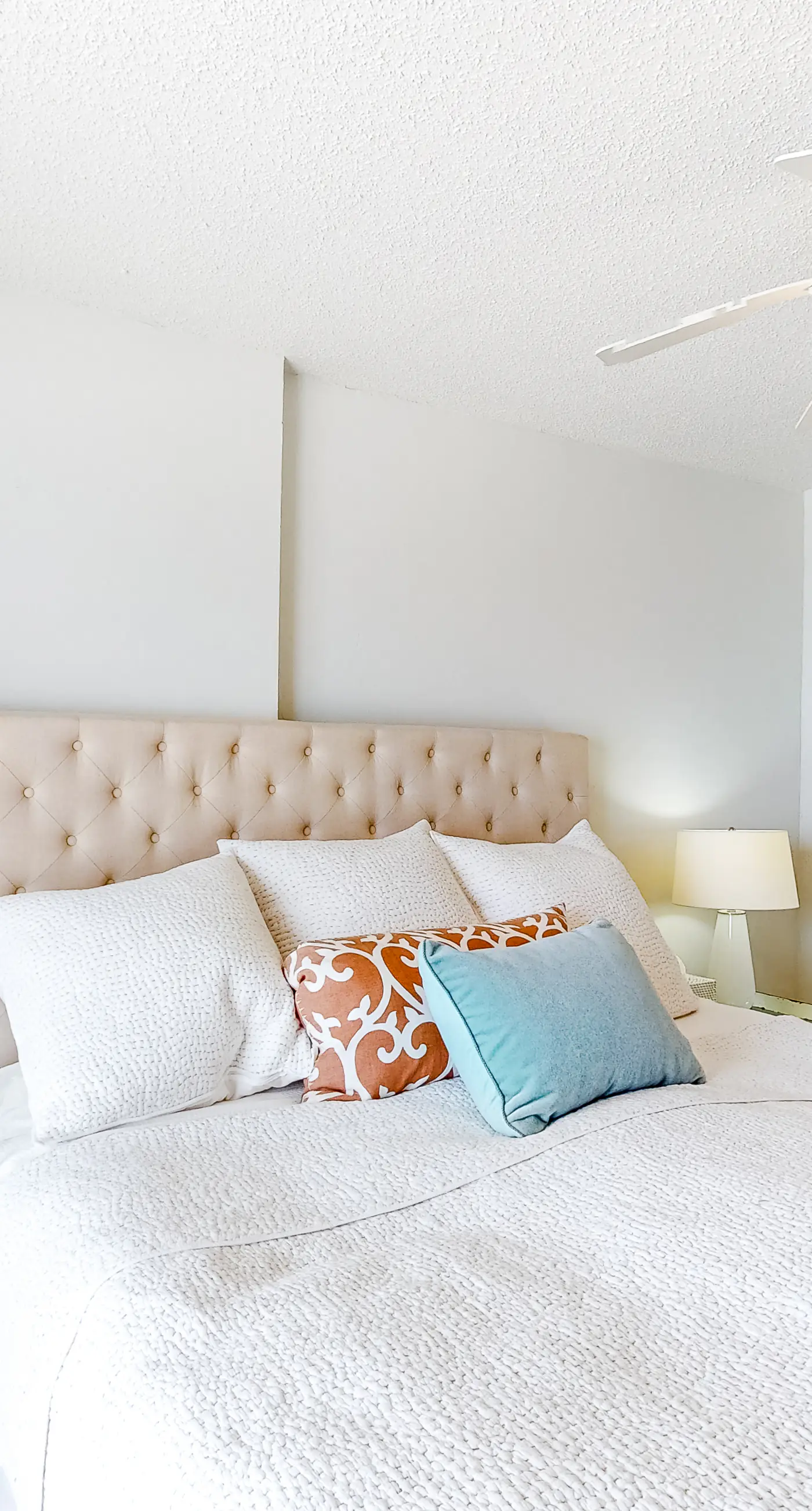 Sunny Beachfront Condo w Free WiFi, Furnished Balcony, Shared Pool