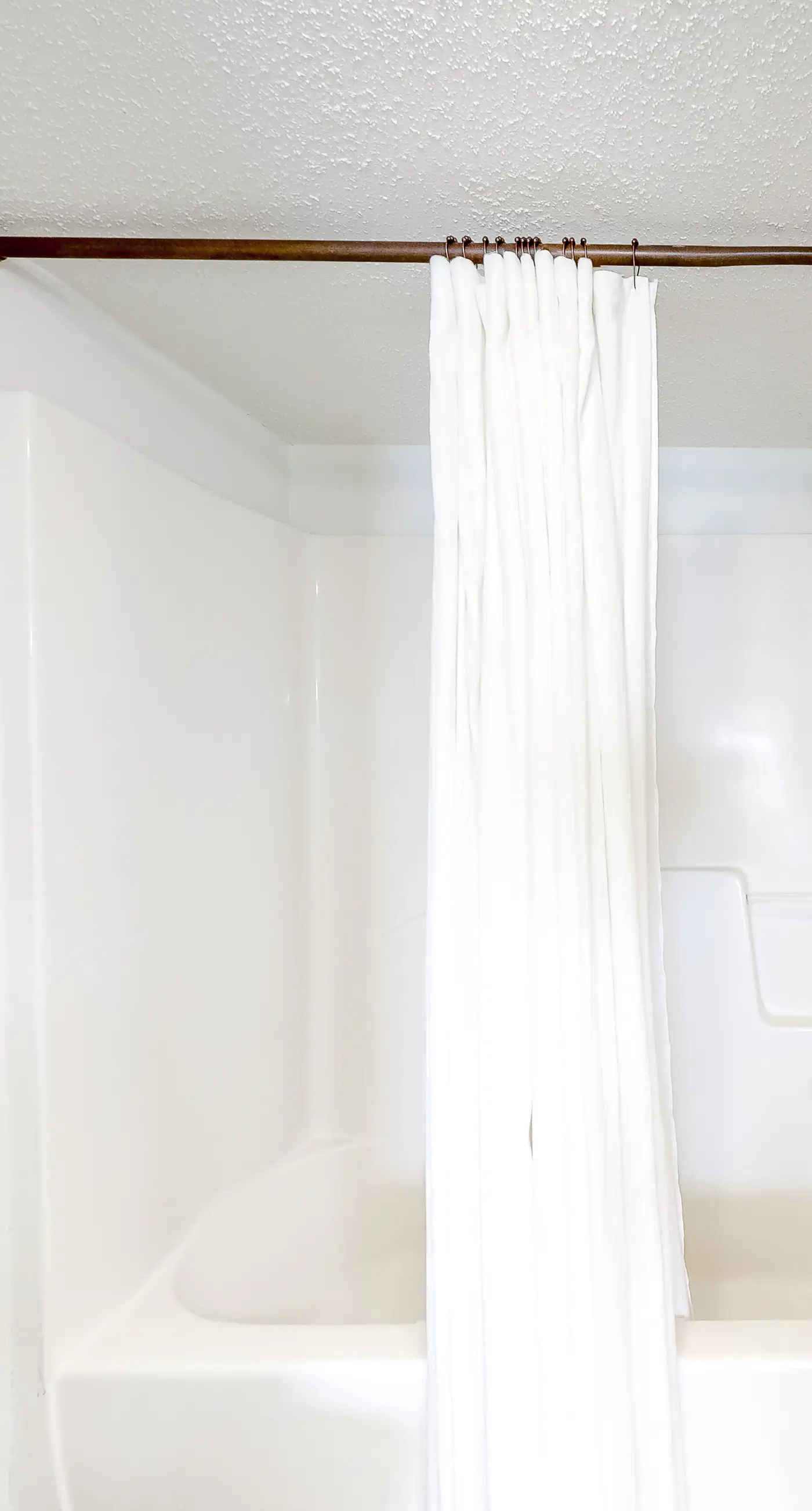 Sunny Beachfront Condo w Free WiFi, Furnished Balcony, Shared Pool