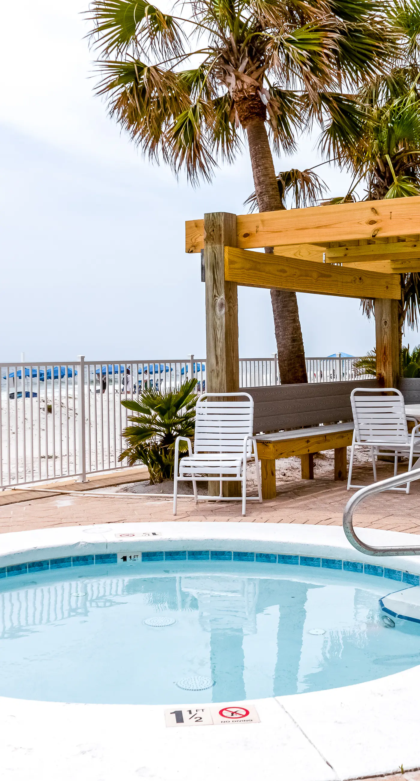 Sunny Beachfront Condo w Free WiFi, Furnished Balcony, Shared Pool