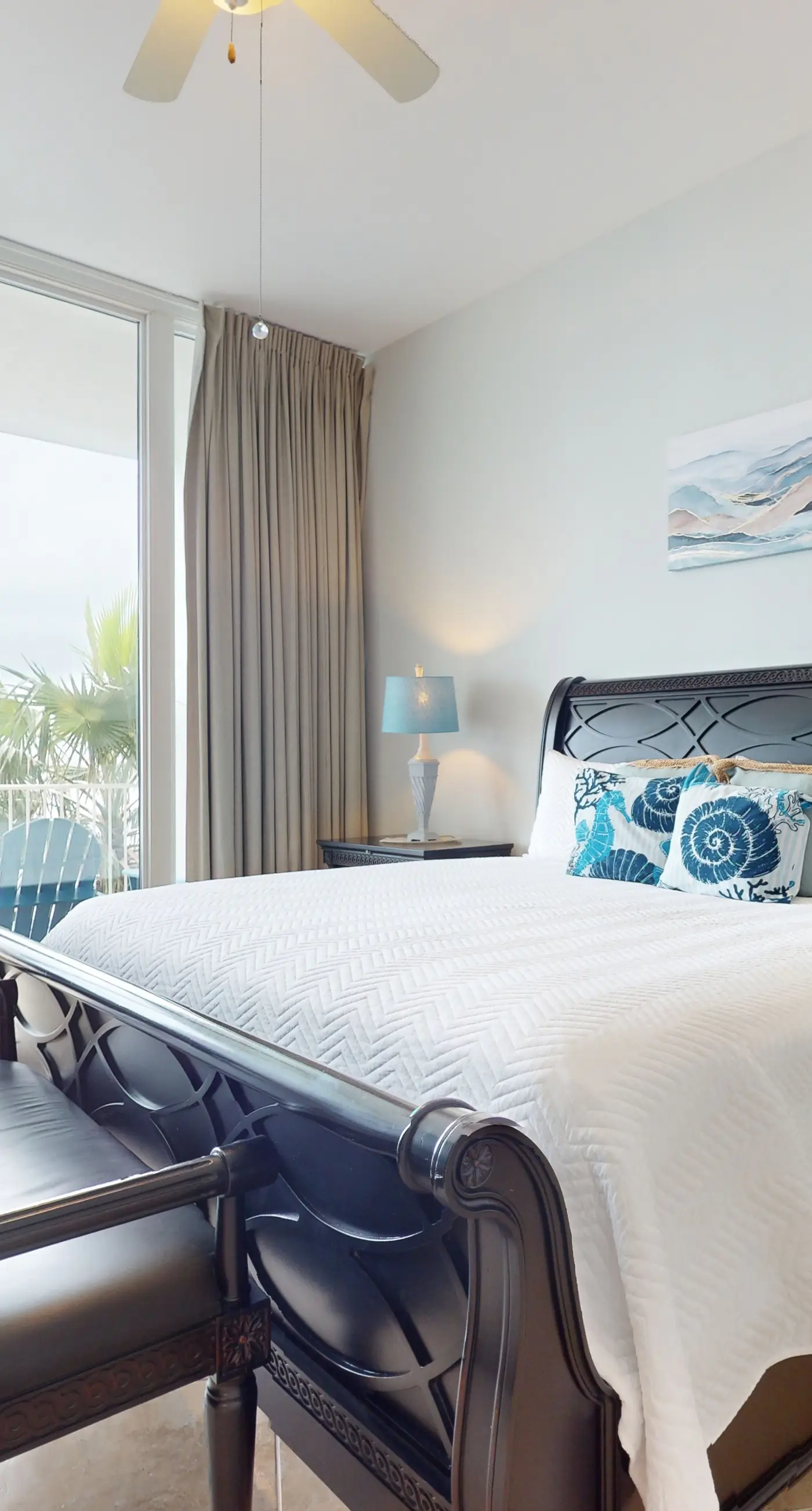 Brilliant water view condo with multiple pools, lazy river & internet